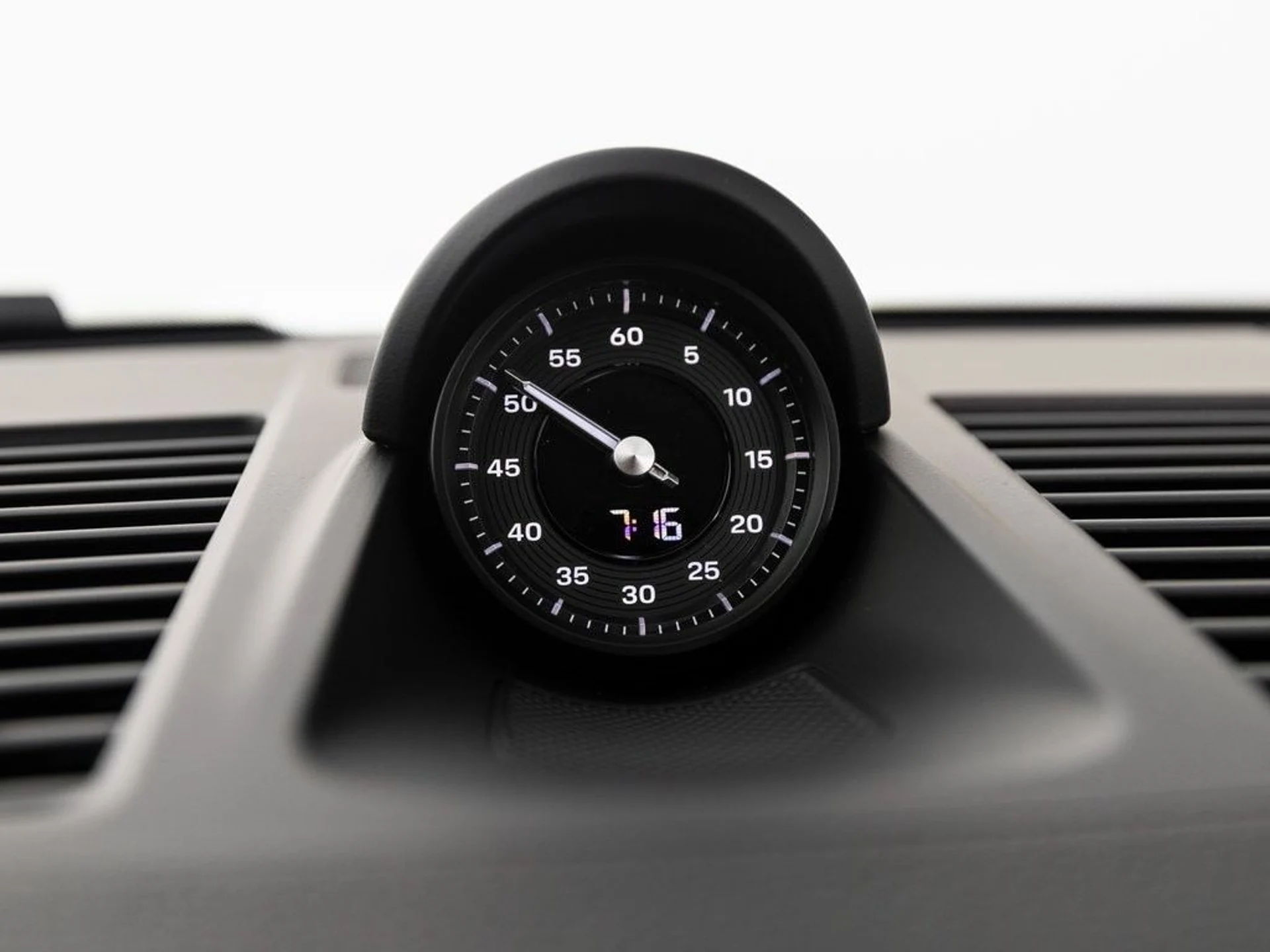 mph042_177713256_b0b0c5fa9b29bd606d9a8c95c9d99388x_b6c28354ff