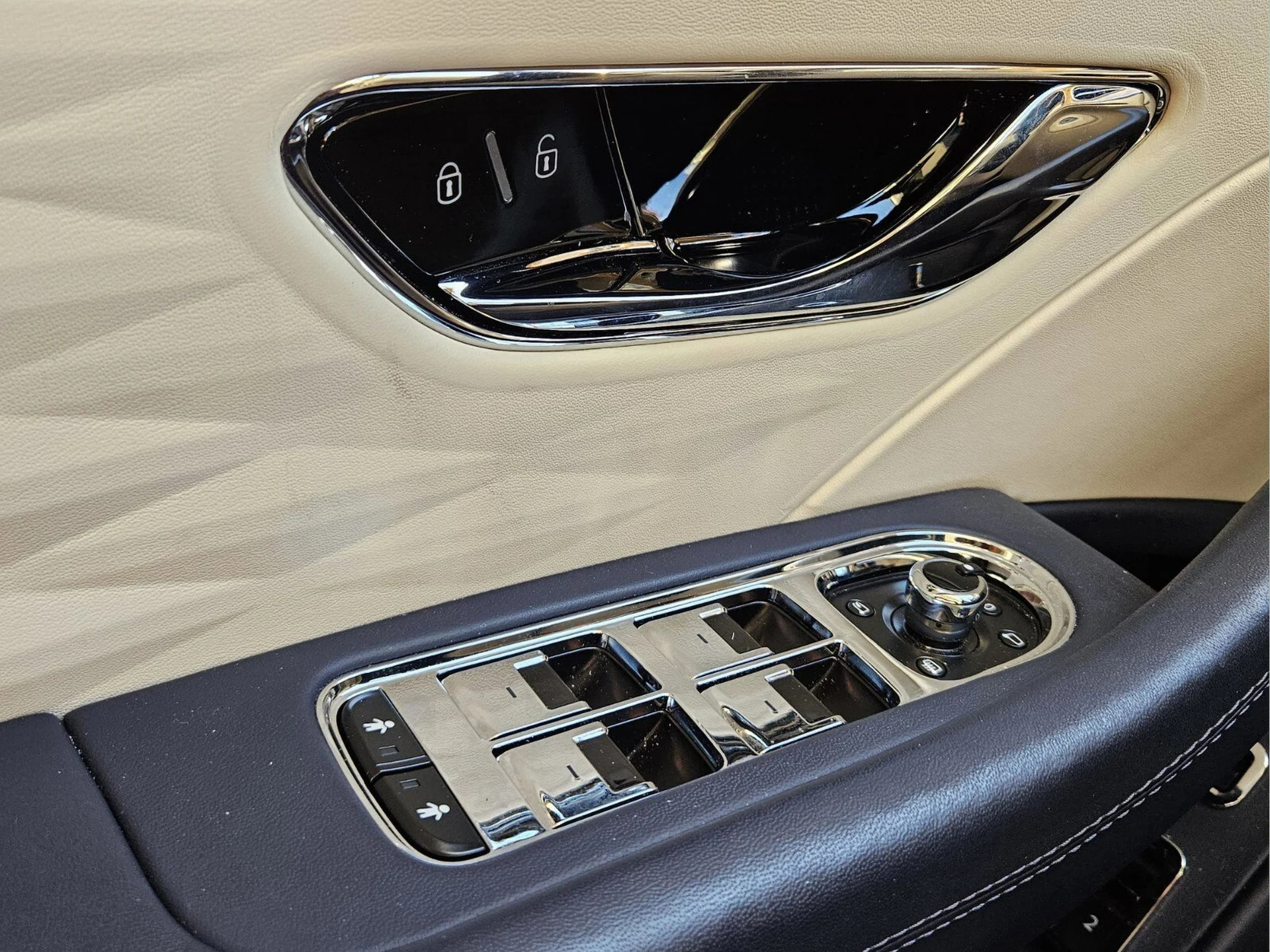 mph042_1799900904_d409ca5b0577a3f59ea91a068c7a3060x_a215fa8feb