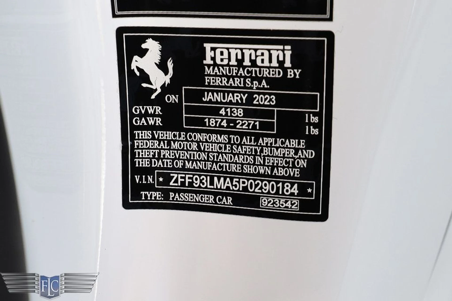 mph042_1806165594_used_2023_ferrari_f8_spider_convertible_9689_22910555_43_1024_9e6e12b4d5