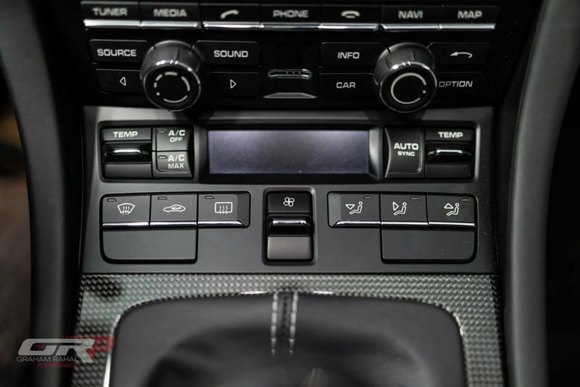 mph042_1815762326_CAE_07586_2_B7_D_481_C_B725_56956_CEDA_554_821d3dbb46