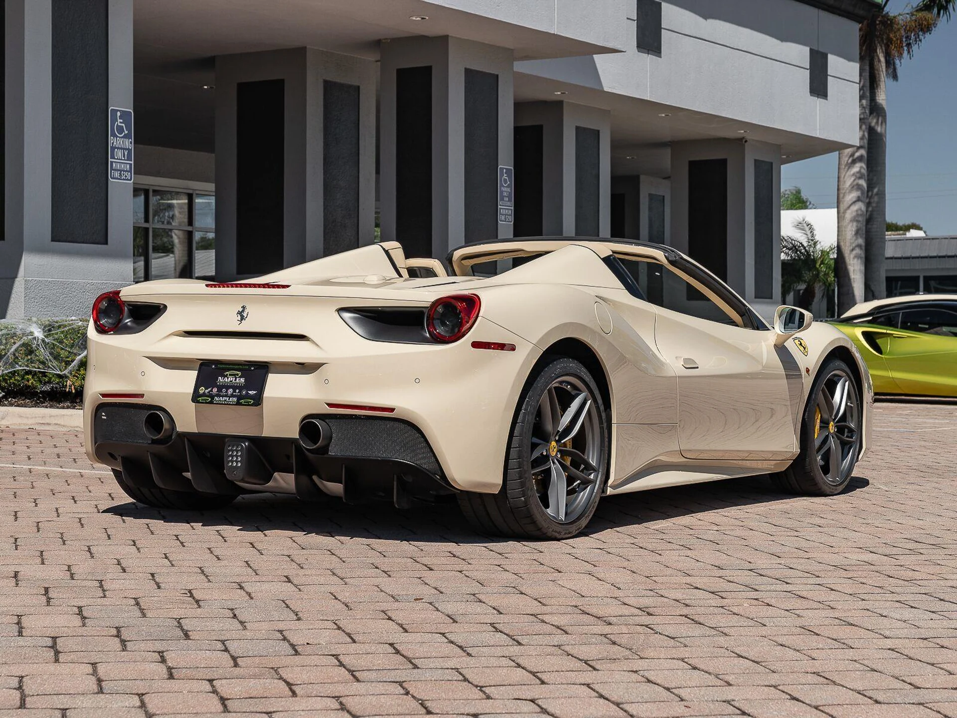 mph042_1842469533_Used_2016_ferrari_488_Spider_2dr_Conv_1785783818_dceddacfee