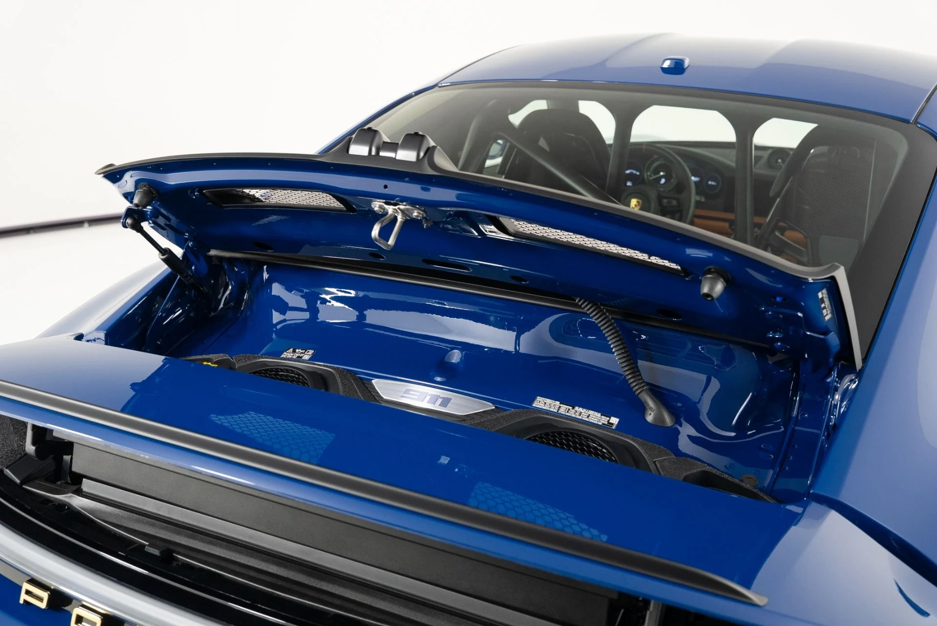 mph042_1843871971_Used_2024_Porsche_911_ST_1758136915_39b148b46f