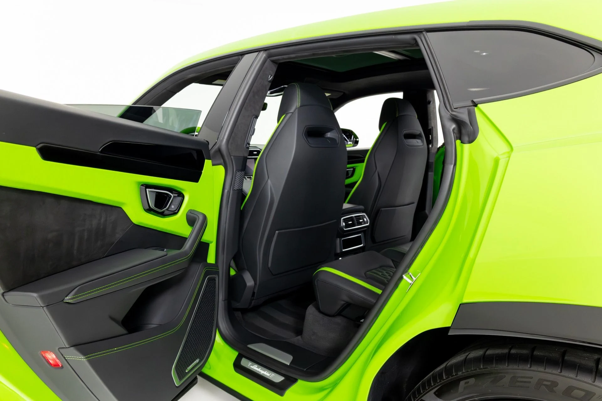 mph042_1850852927_Used_2023_Lamborghini_Urus_S_1769555052_b02caa6e29