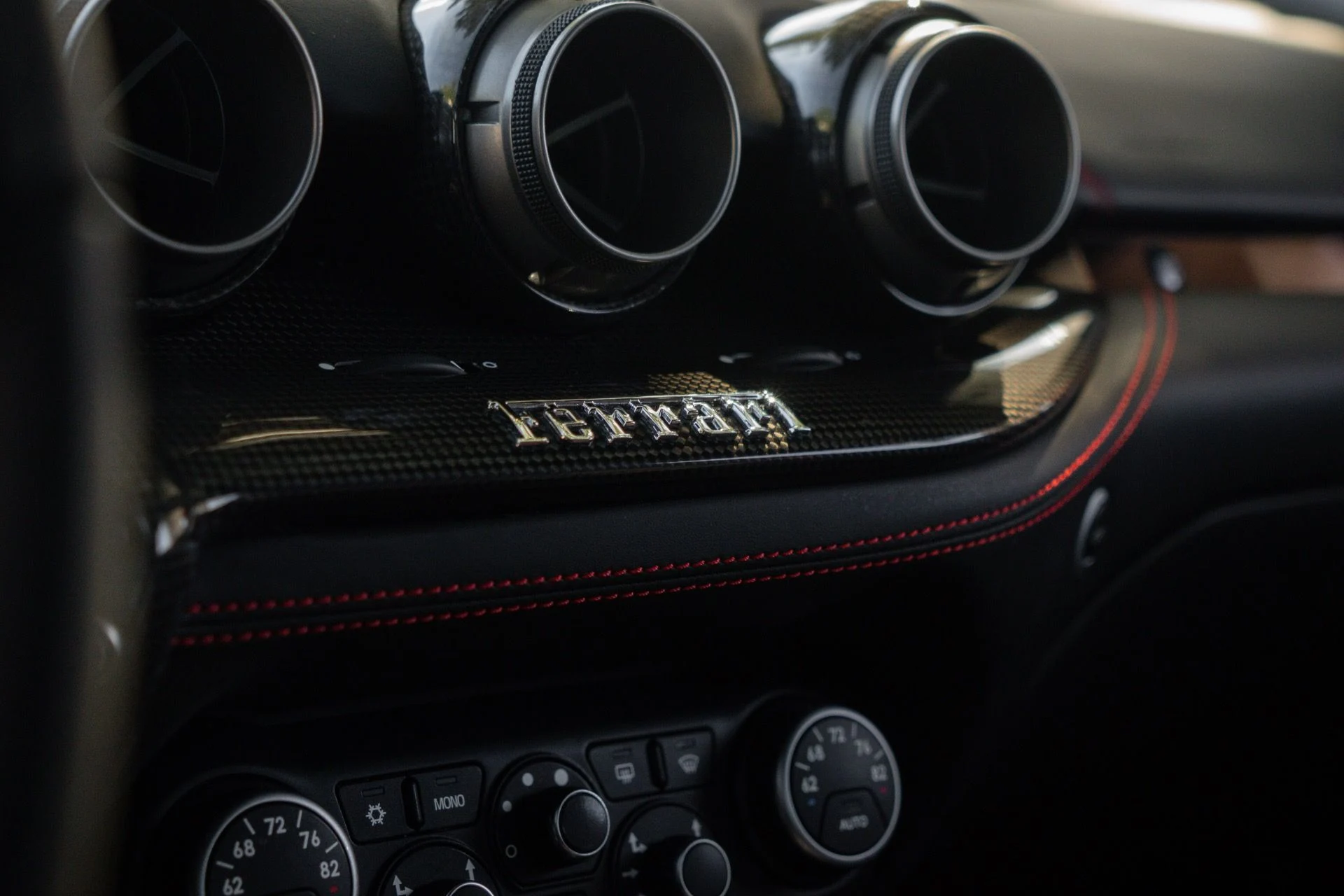 mph042_1851662147_Used_2017_Ferrari_F12berlinetta_1761715050_00eb59f500