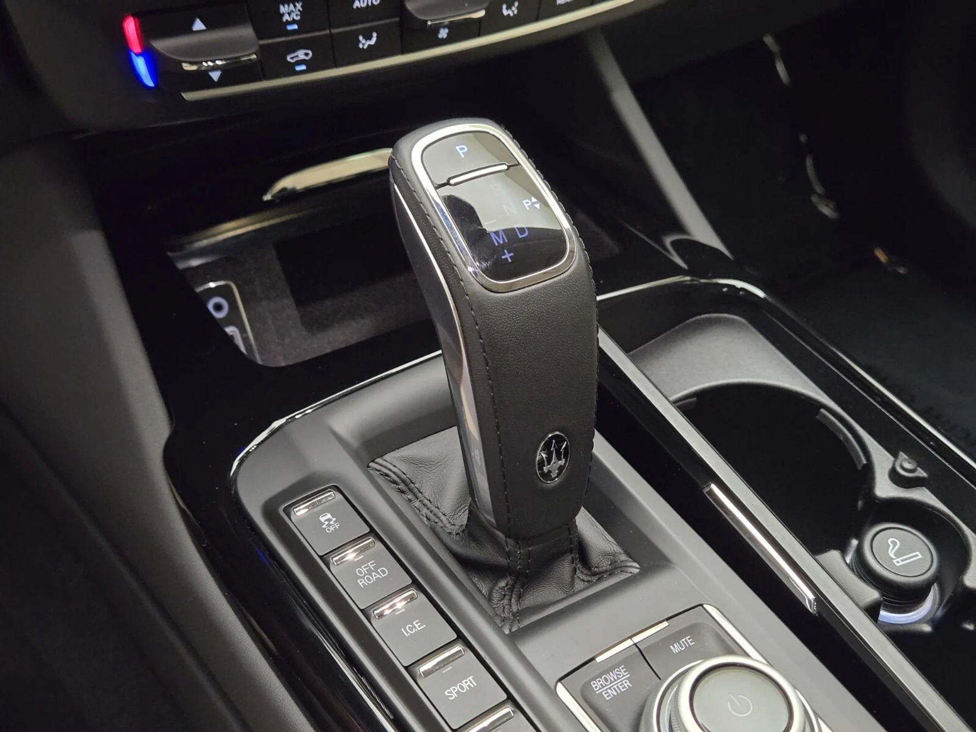 mph042_1855163513_Used_2023_Maserati_Levante_Modena_1791870044_cf9b96e721