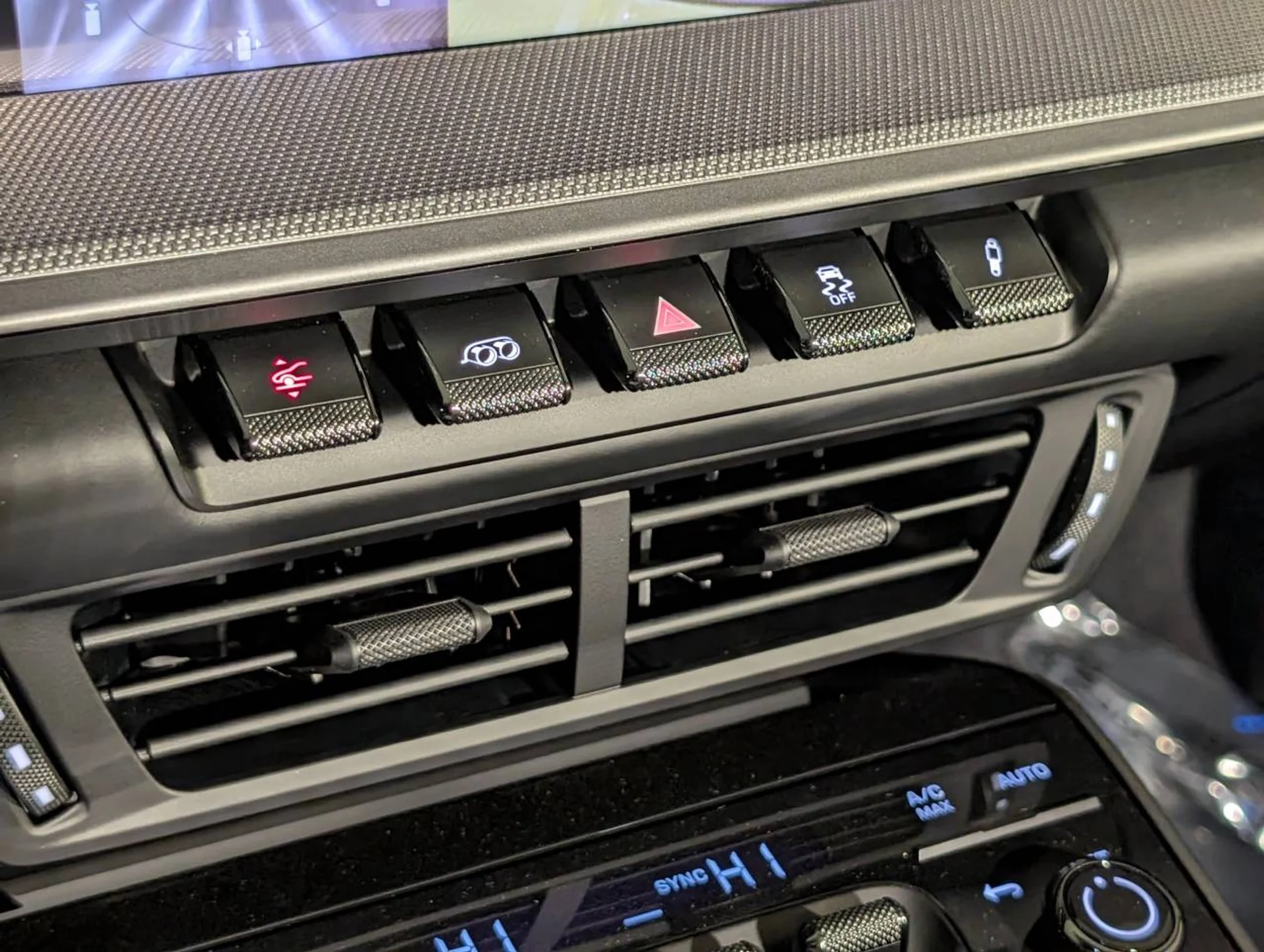 mph042_1866821915_c744495d8d1c7bbfae4afd831c34f28ax_c652f39b78