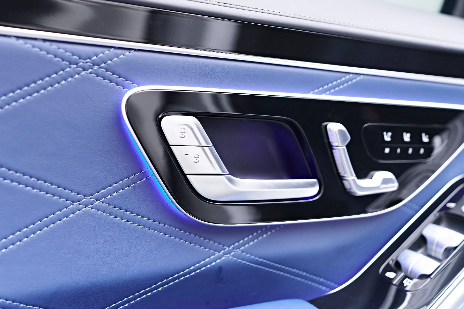 mph042_1868347135_Used_2024_Mercedes_Benz_S_Class_Maybach_S_680_1749232025_d148b20a42