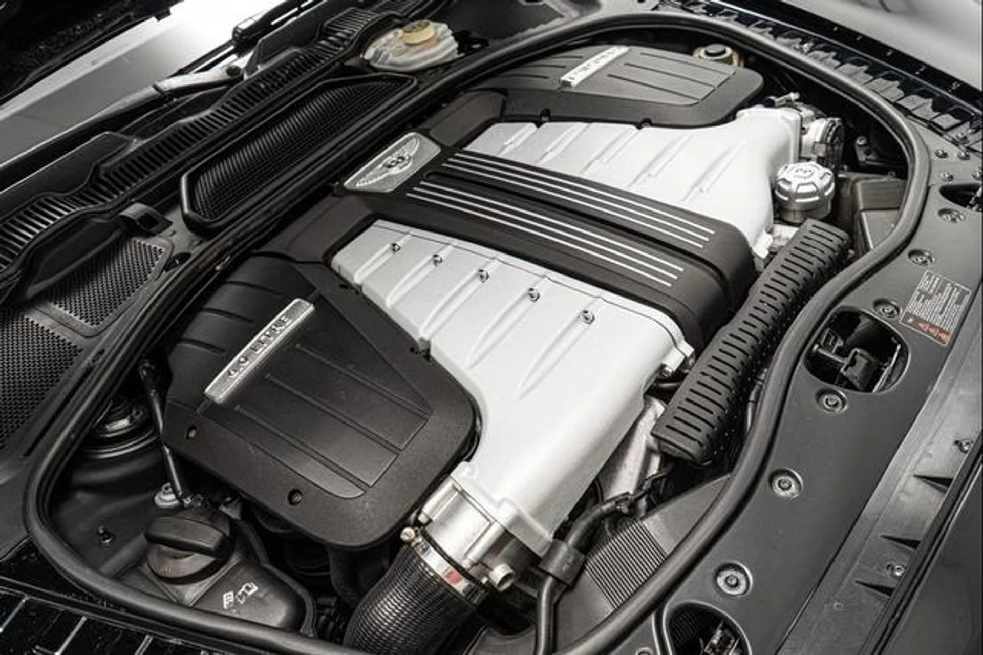 mph042_1870856170_a1_C1s_N_Xjn_UAR_Xf_o_FG_Paenv_Y_Qi_M_29368be9a3