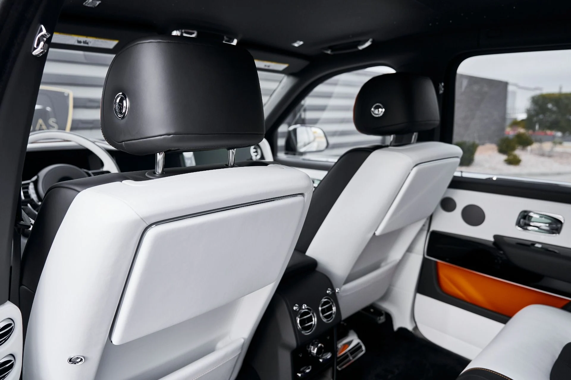 mph042_1871097954_Used_2026_Rolls_Royce_Cullinan_Base_1769135820_a06946b564