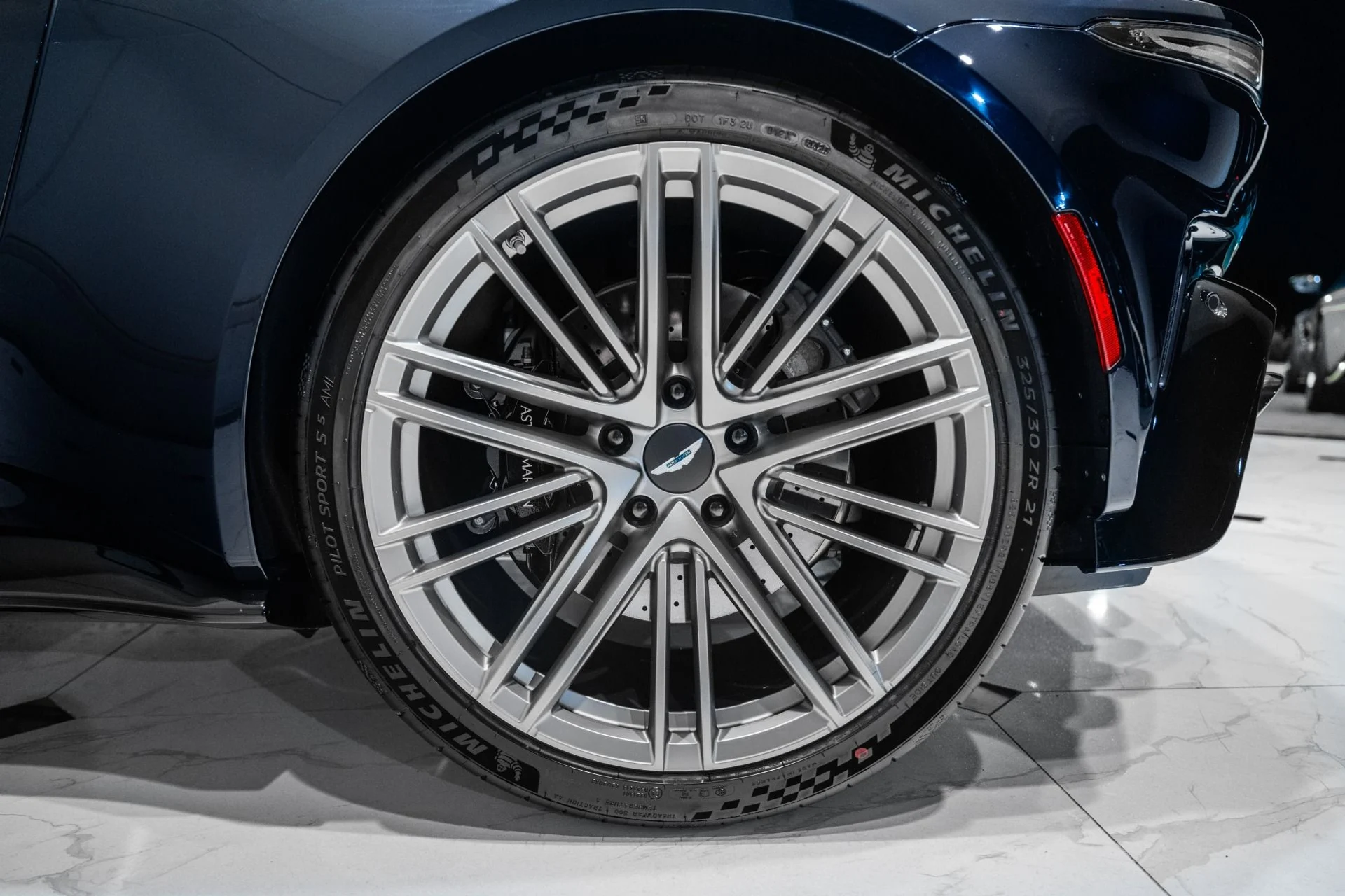 mph042_1881590683_New_2026_Aston_Martin_Vantage_S_Coupe_1767629088_8b5c8d85d8