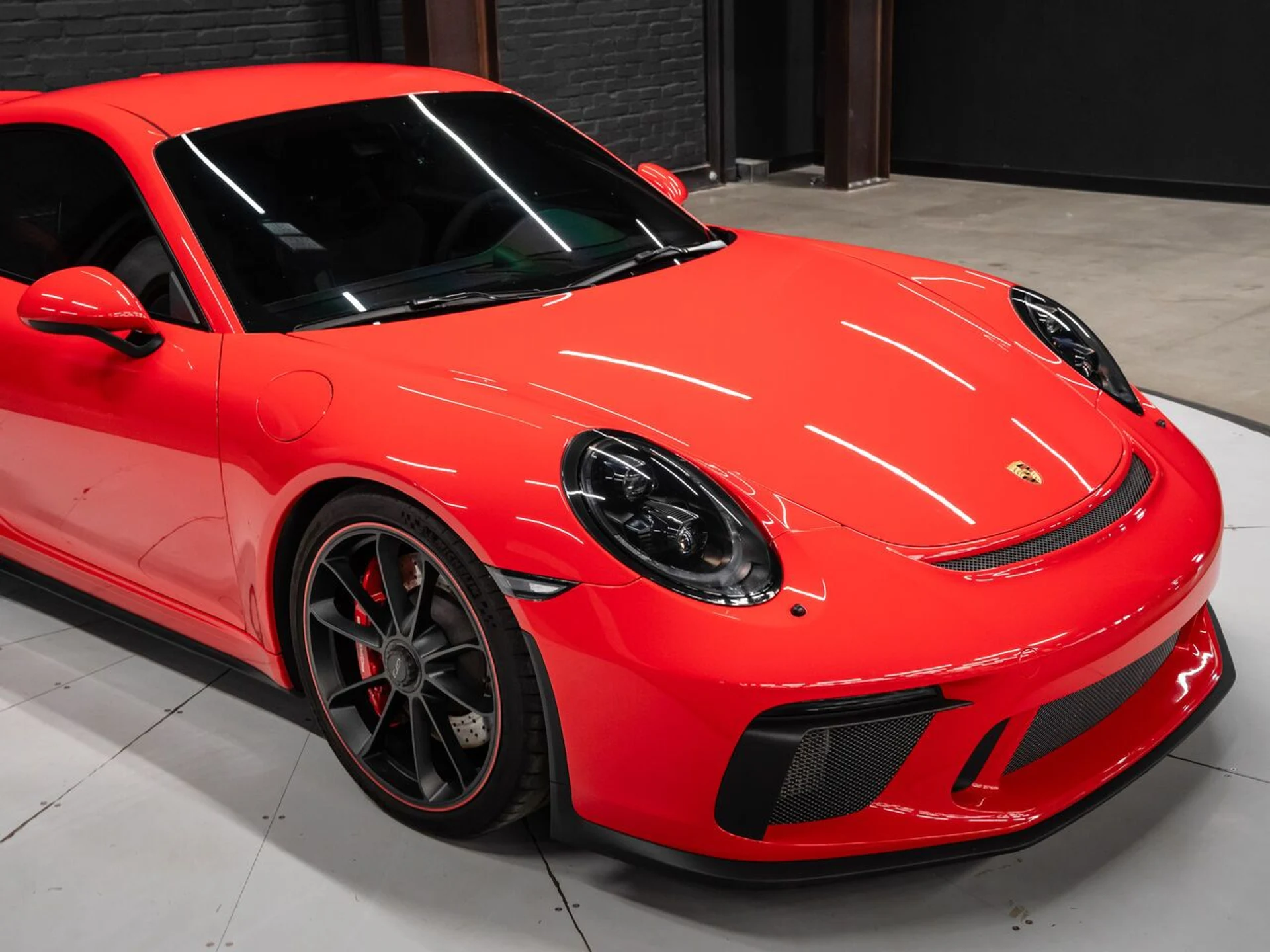 mph042_1886890556_porsche_911_2018_eff0ea1fa4