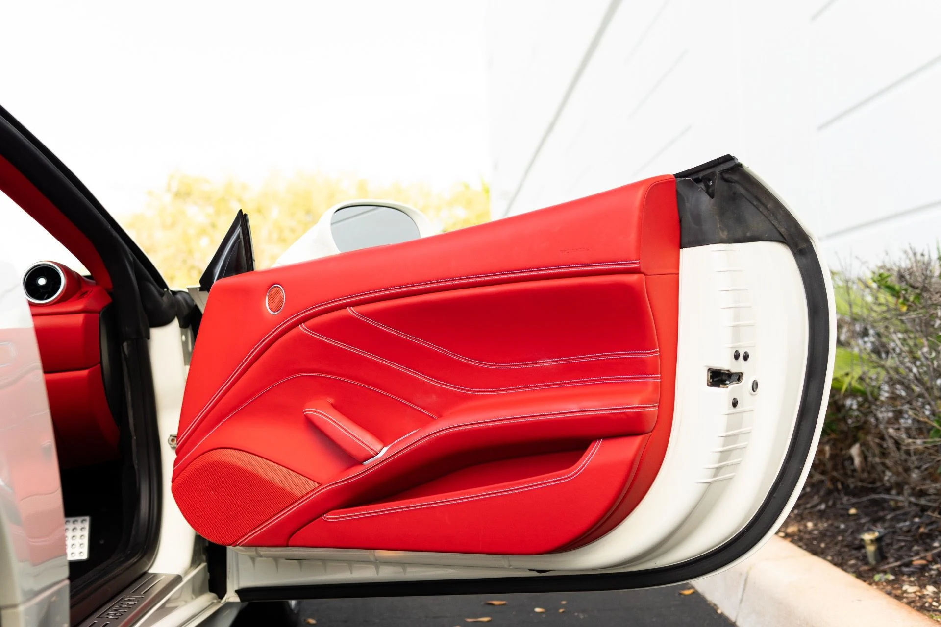 mph042_1898196866_Used_2017_Ferrari_California_T_1767901173_d448ff4434