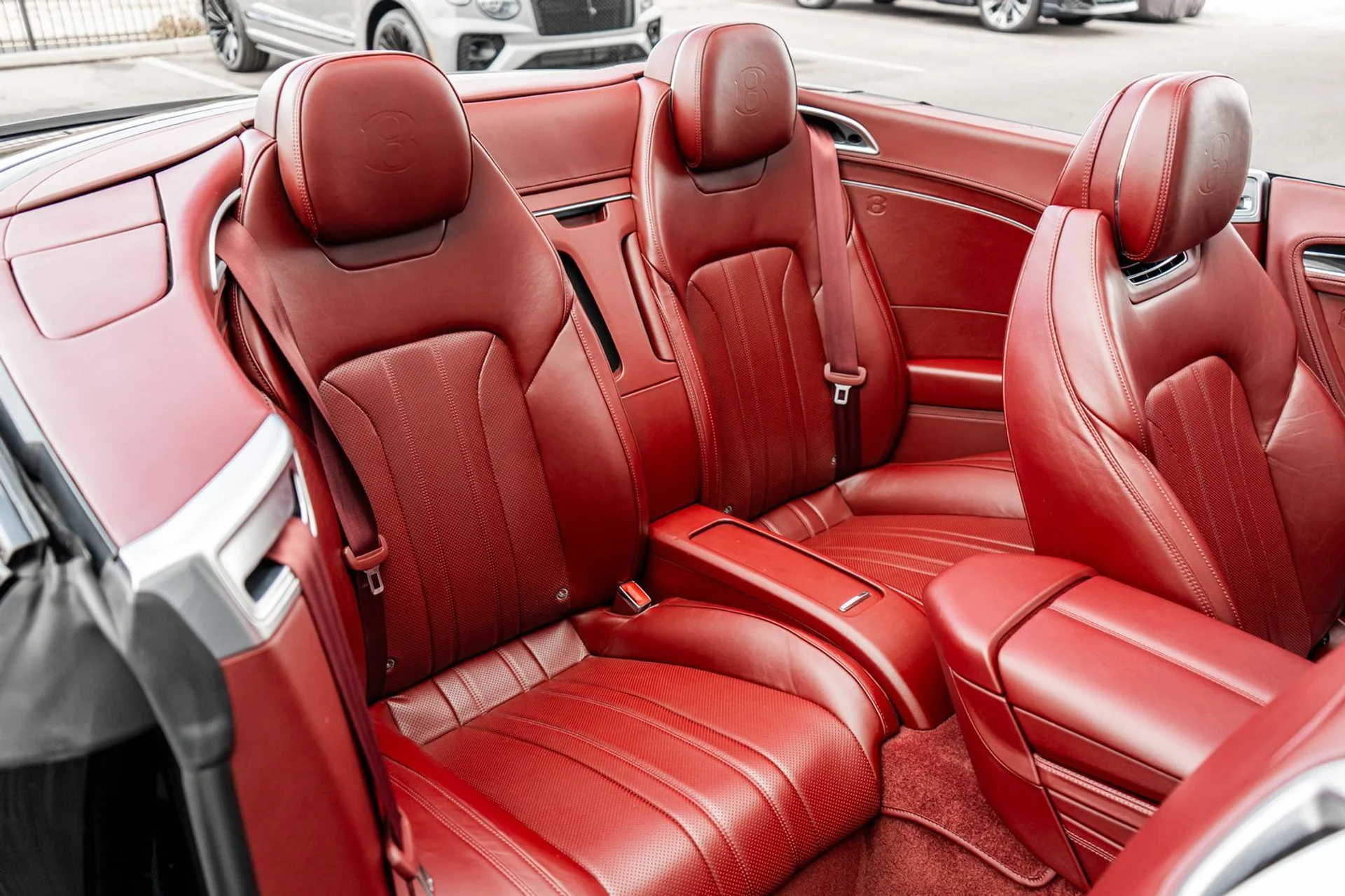 mph042_1903369233_6176bf2b_4ec6_4b19_b3bf_0187fd61fc50_013689d987