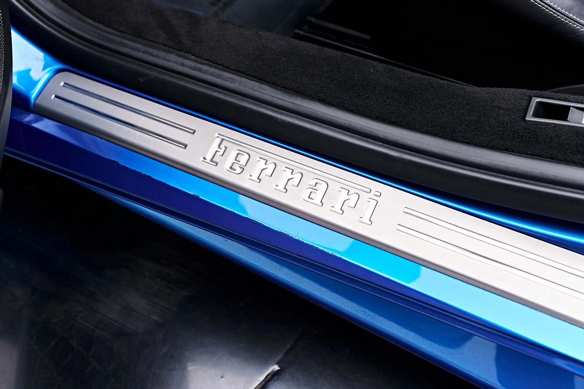 mph042_1909602338_Used_2016_Ferrari_488_Spider_Base_1736016912_a3d6184960
