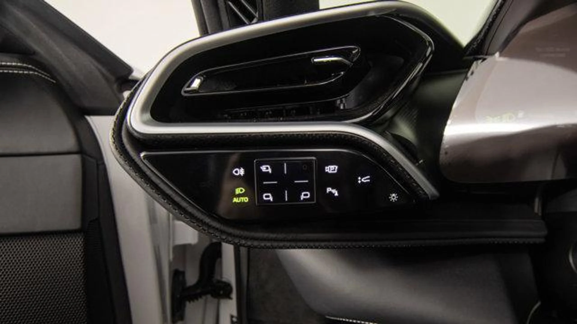 mph042_191354535_8g_N5c_bu_S_Xy_L9_Pe0_Not_G_Azz8t_I_8dac778e93