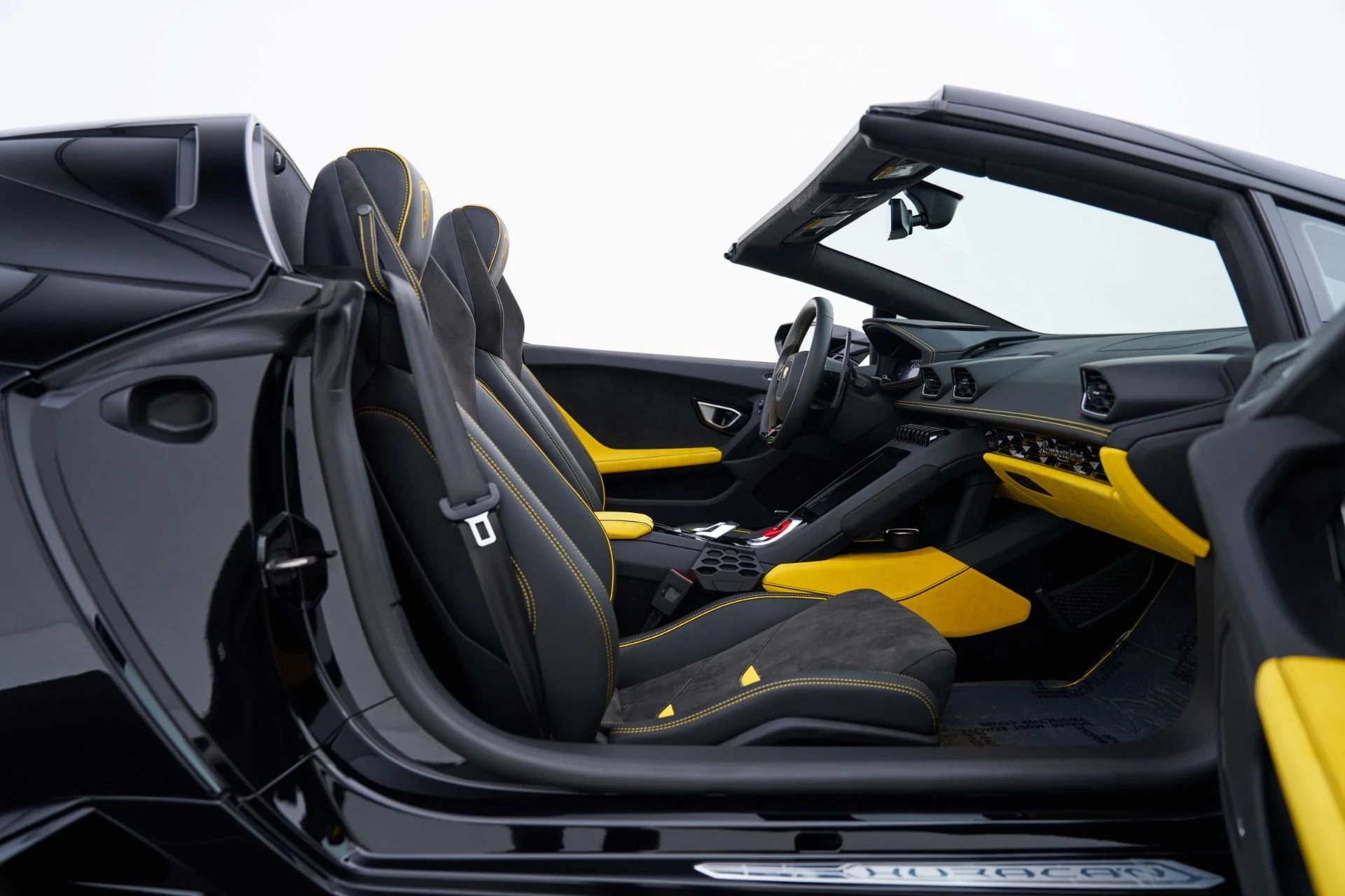 mph042_1927605837_Used_2024_Lamborghini_Huracan_1793135585_771ea301b3