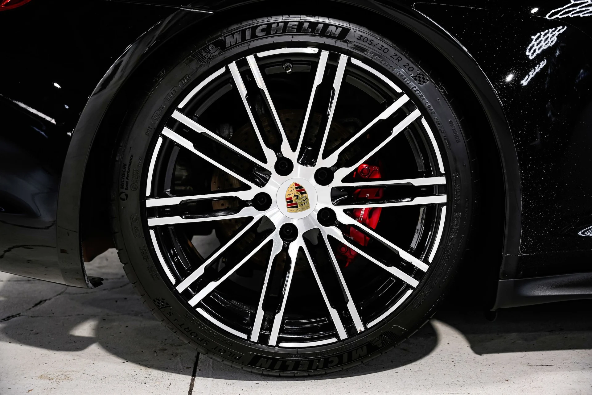 mph042_1933523947_c5d9f948f0523682fa27890162366ae4x_3c1284bf60