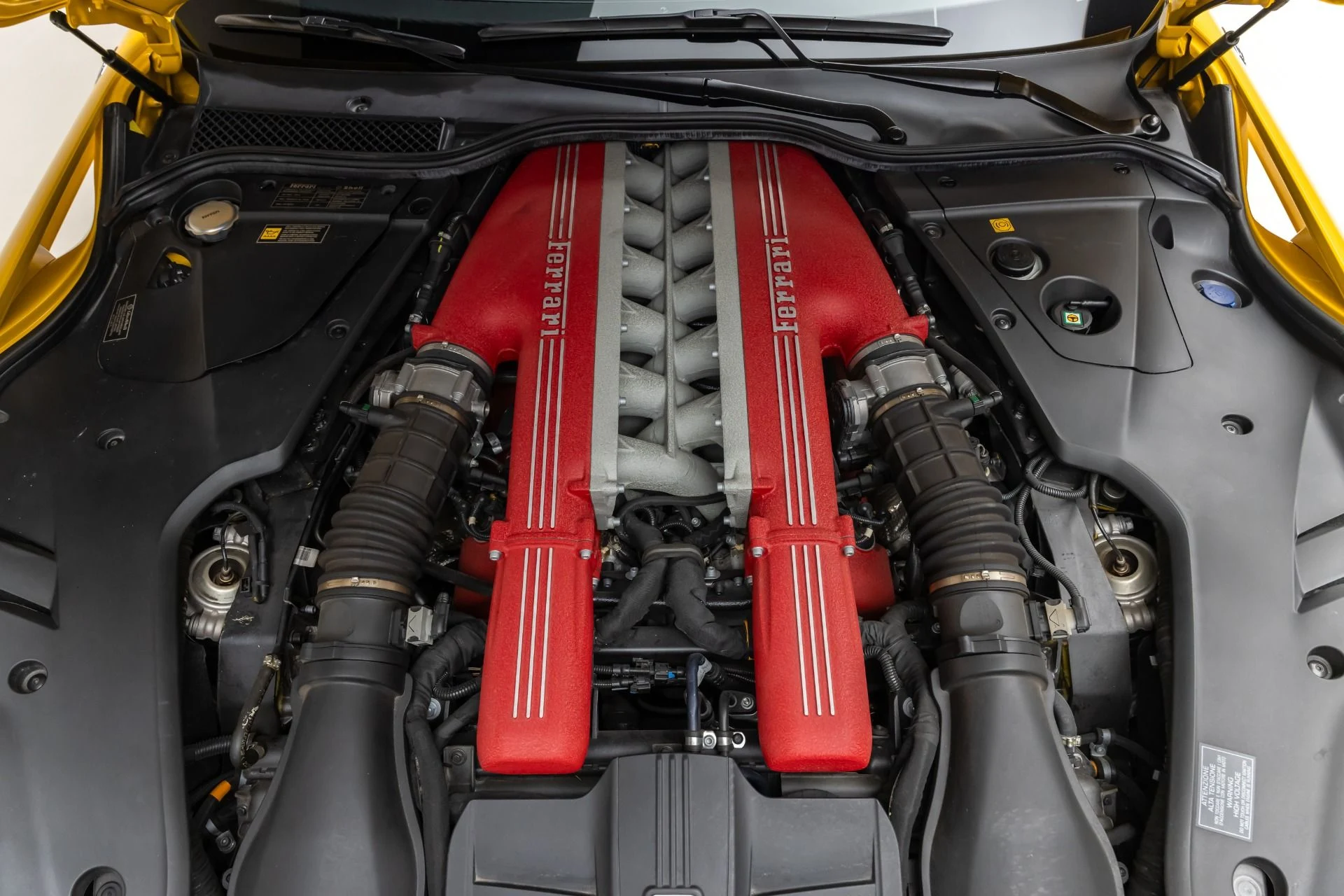 mph042_1946272259_Used_2014_Ferrari_F12berlinetta_1766171664_93b704bc74