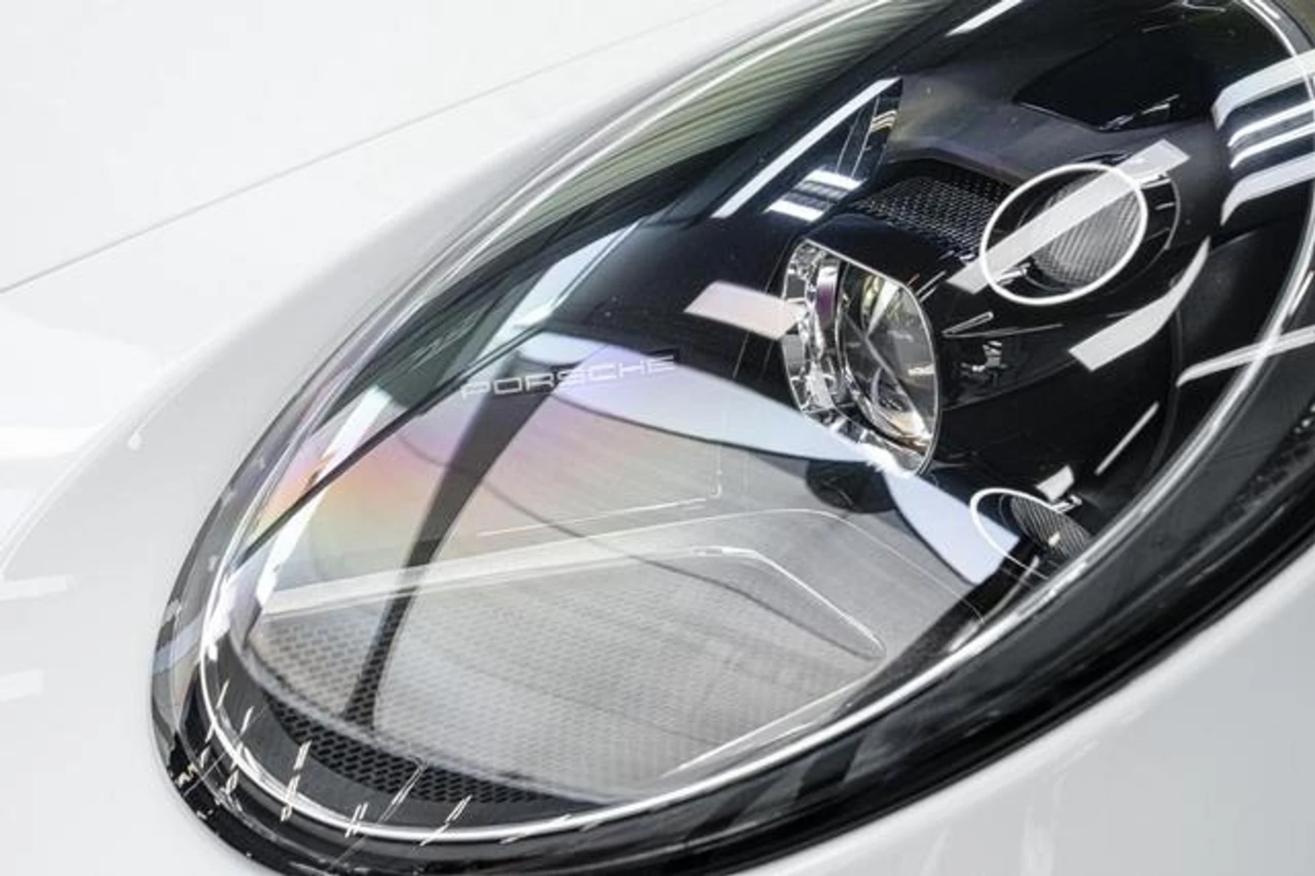 mph042_1982591439_lc_Eh_Psr_T_JK_Lvg_R_Jx_Pral7_Vcu_Q_923f7b3d8e