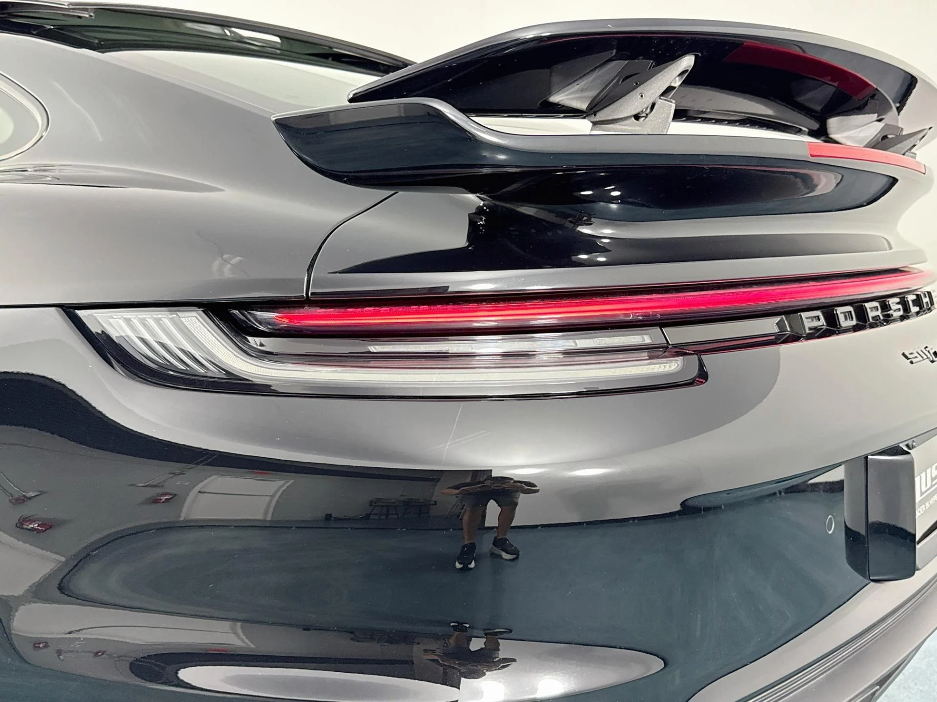 mph042_1994957299_Used_2021_Porsche_911_Turbo_S_1787123370_a41d715631