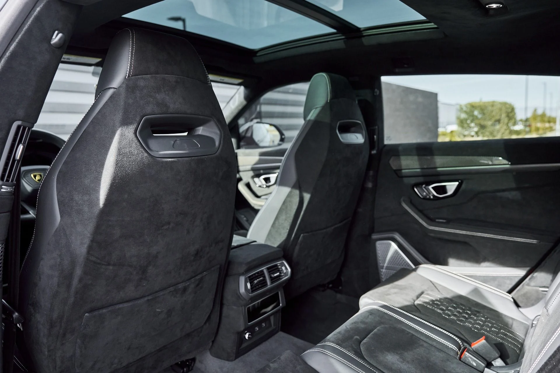 mph042_1998143442_Used_2024_Lamborghini_Urus_Performante_1766457696_5357378d55