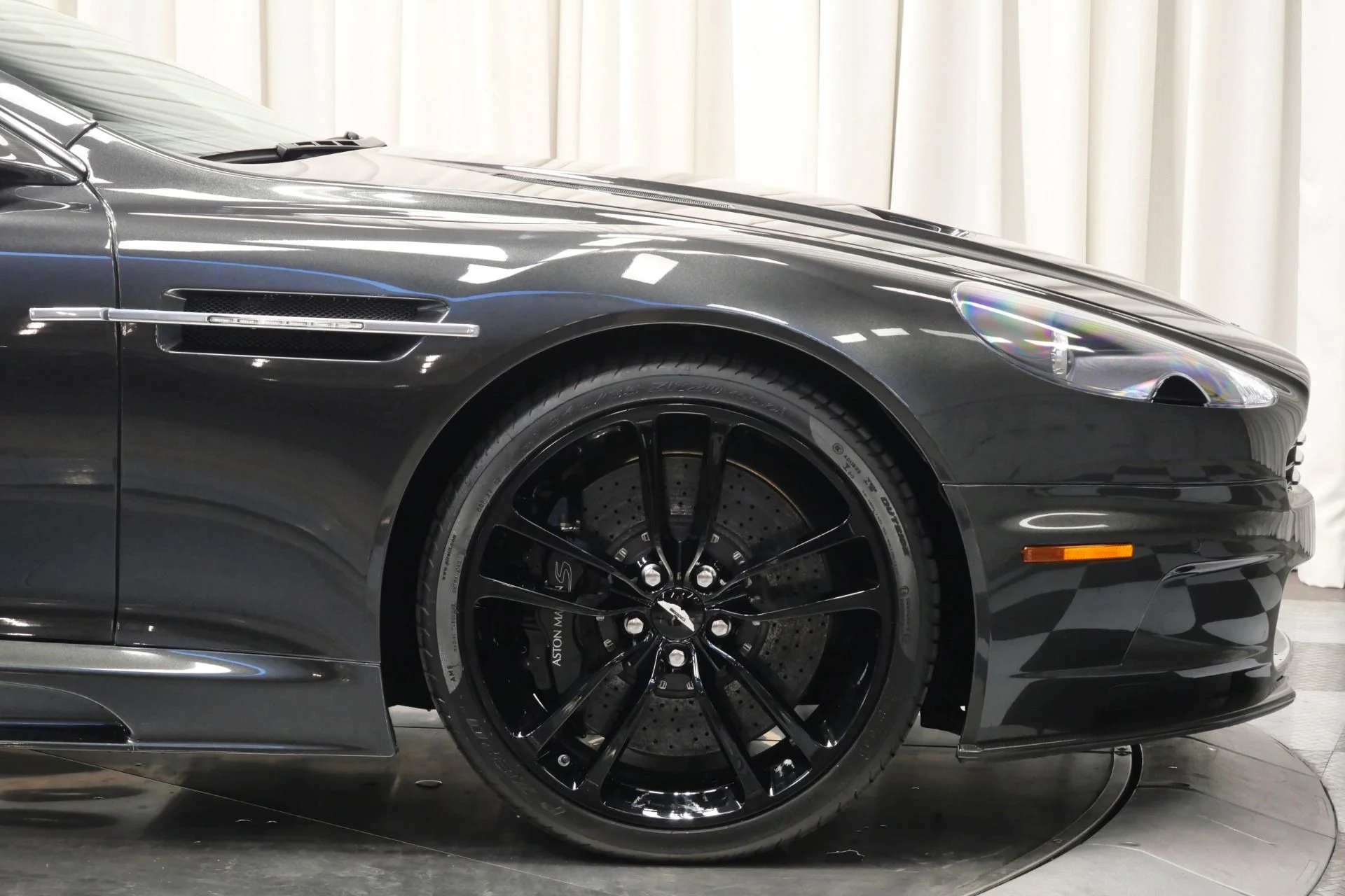 mph042_2023130129_Used_2012_Aston_Martin_DBS_Carbon_Edition_1761154594_dece70fd79