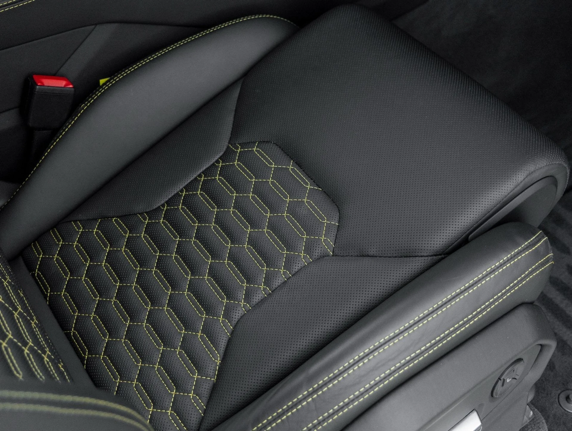 mph042_2030672594_43_3424380435