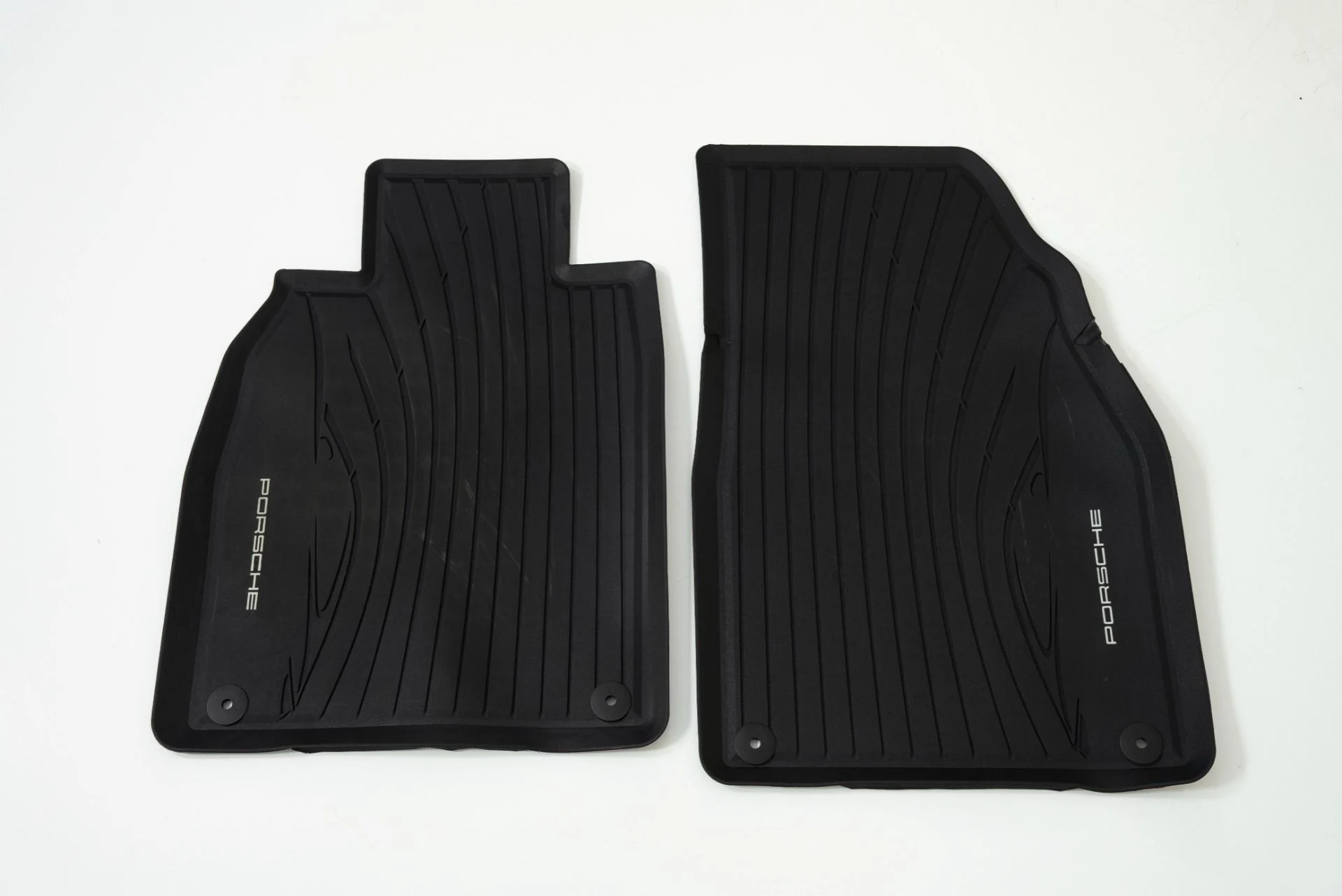 mph042_2043996075_Used_2022_Porsche_718_Cayman_GT_4_1769546035_770690f244