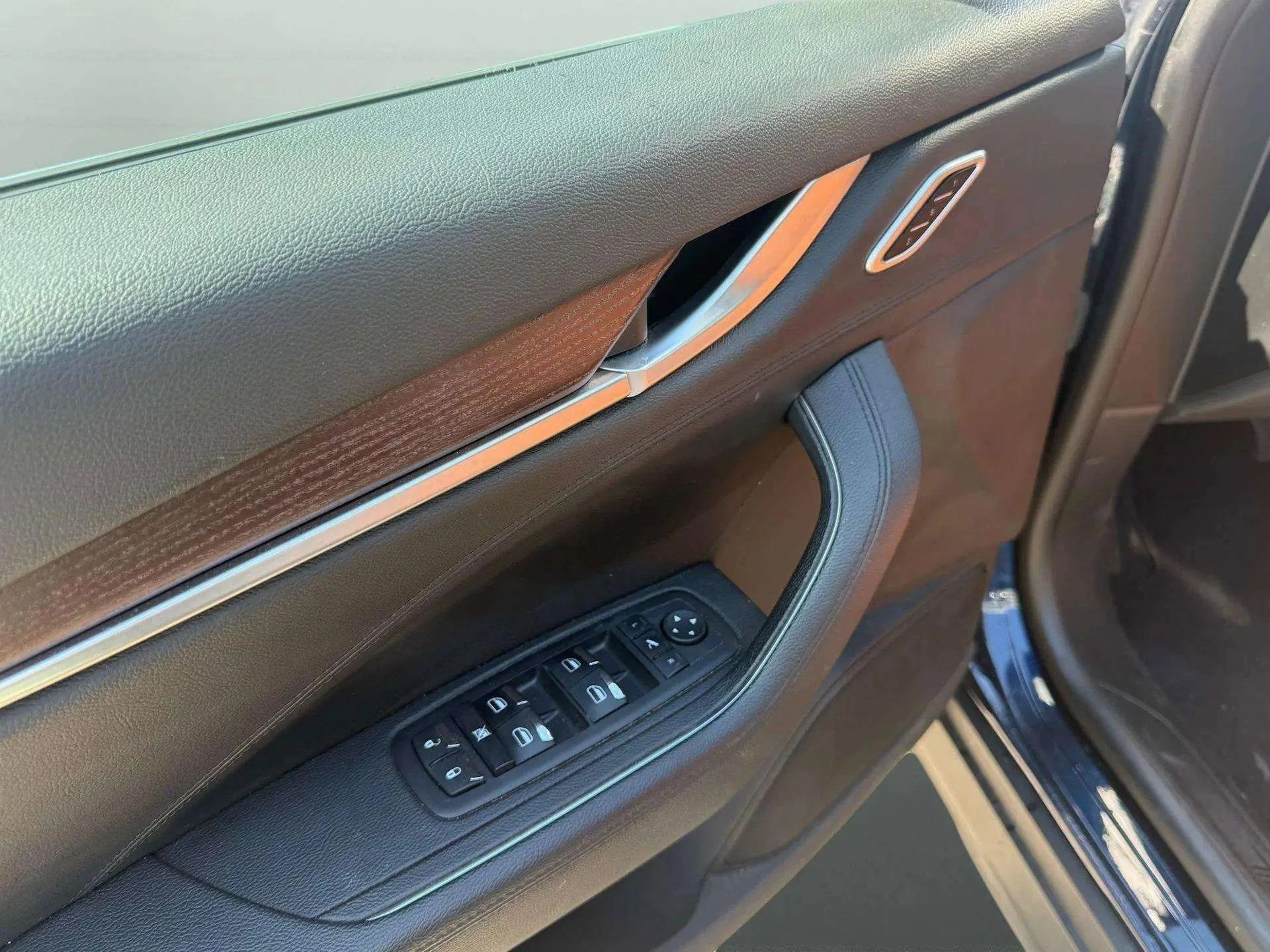 mph042_2045623621_5a8e69af44f7453d8c2655fde1dee65f_63f1874292