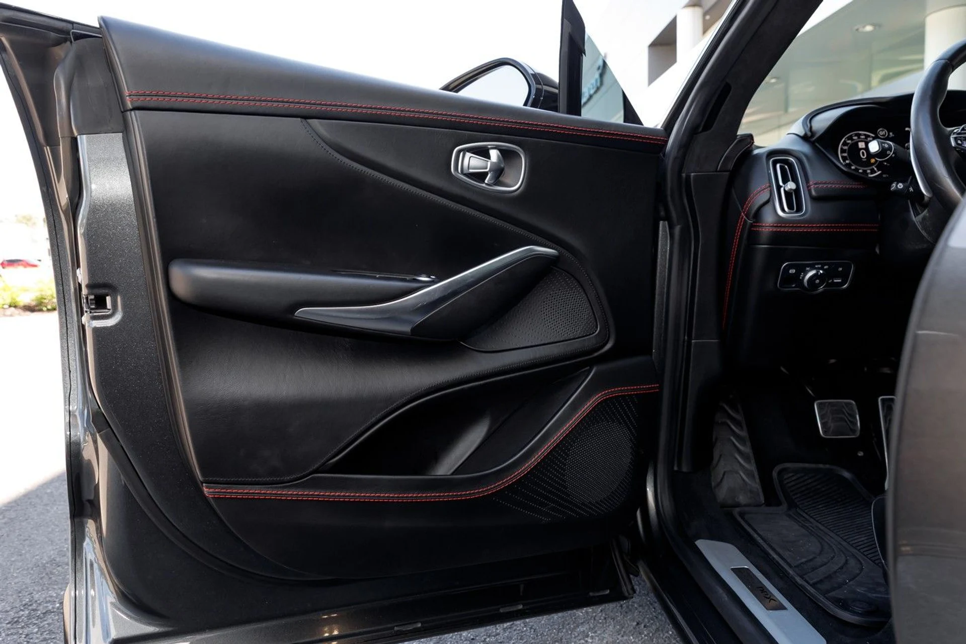 mph042_2047202422_Used_2021_Aston_Martin_DBX_c7a994d4b8