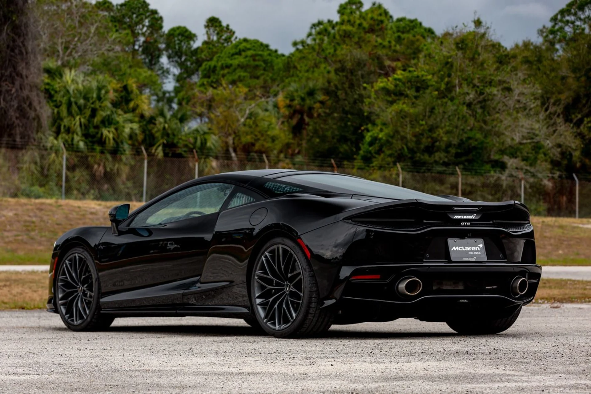 mph042_2054023728_470_p43_l_1f84a26141