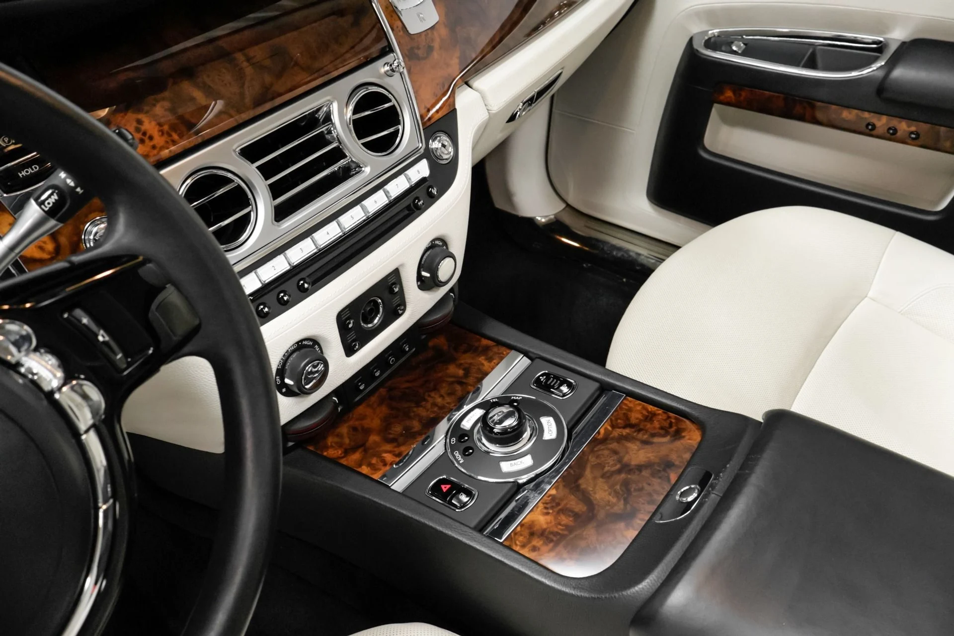 mph042_2077528255_Used_2010_Rolls_Royce_Ghost_1762979207_ff843ff1c5