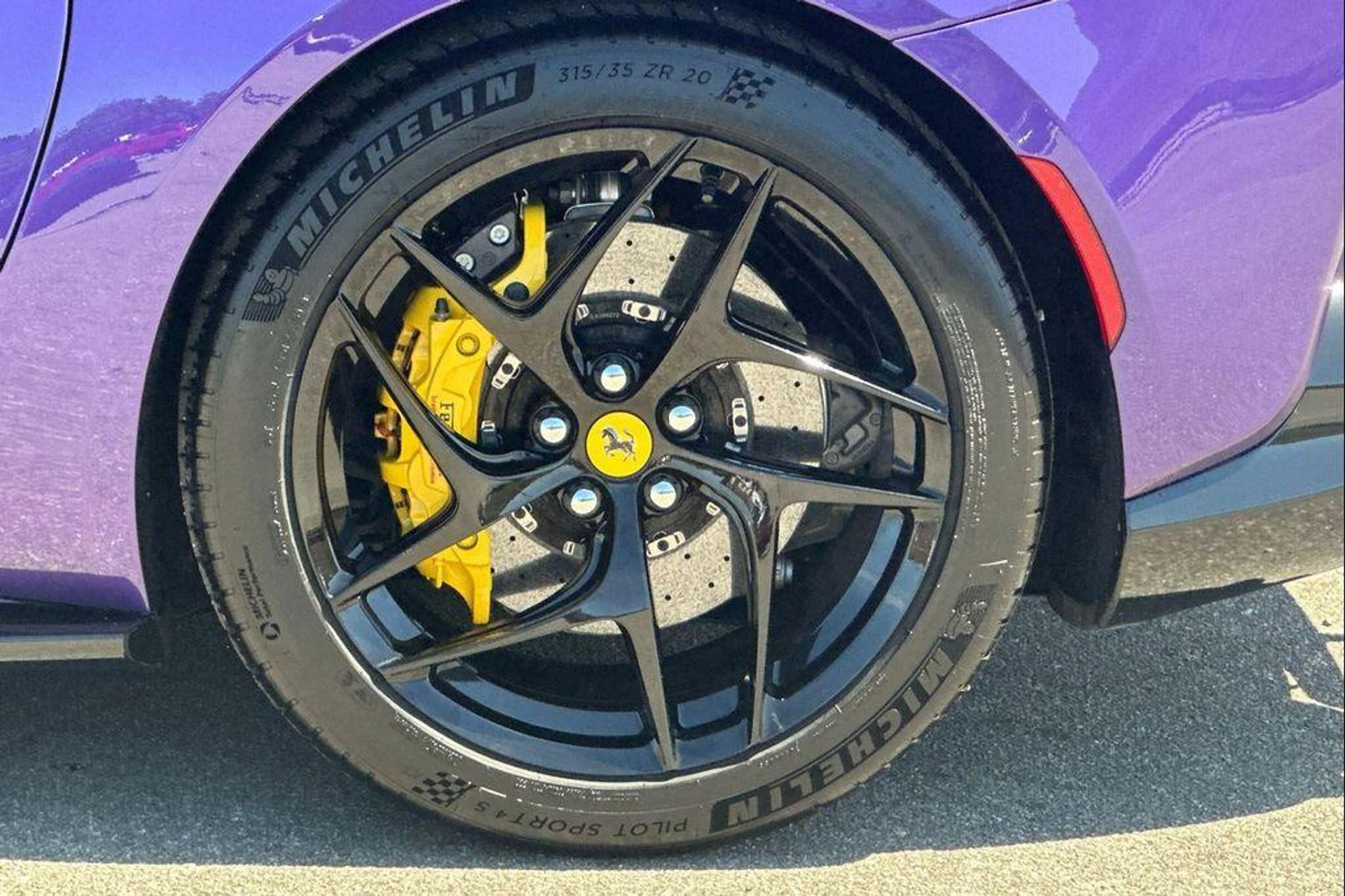 mph042_2082321086_Dk_Spbcp_WMUV_B1i_Y_Ch_K3pwie7mw_a8ca6c9c87