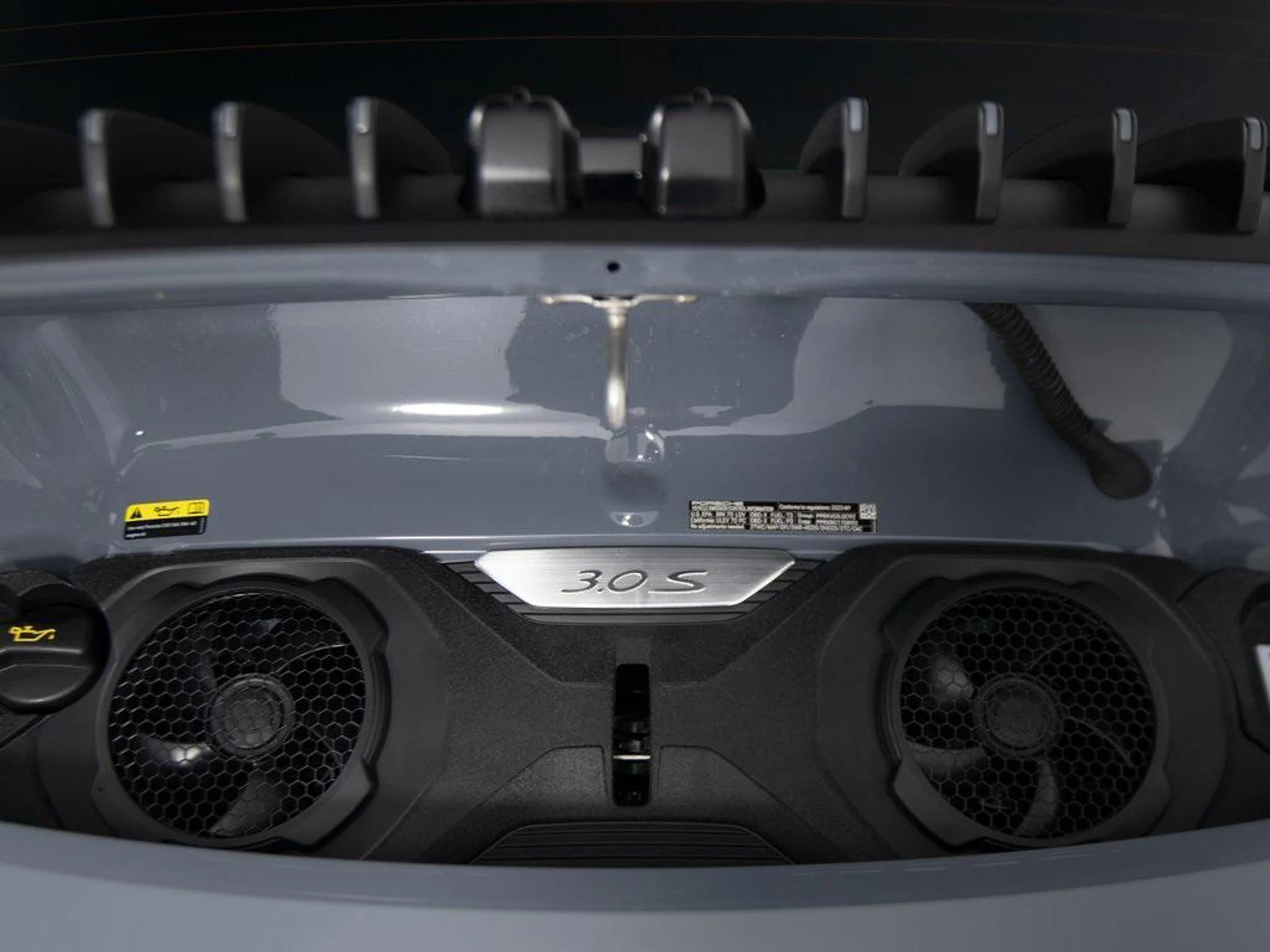 mph042_2087003570_Jr2j_P_Hk_Jz_H7b_YVW_1el279x_M1_Ca_E_b48d248a4f