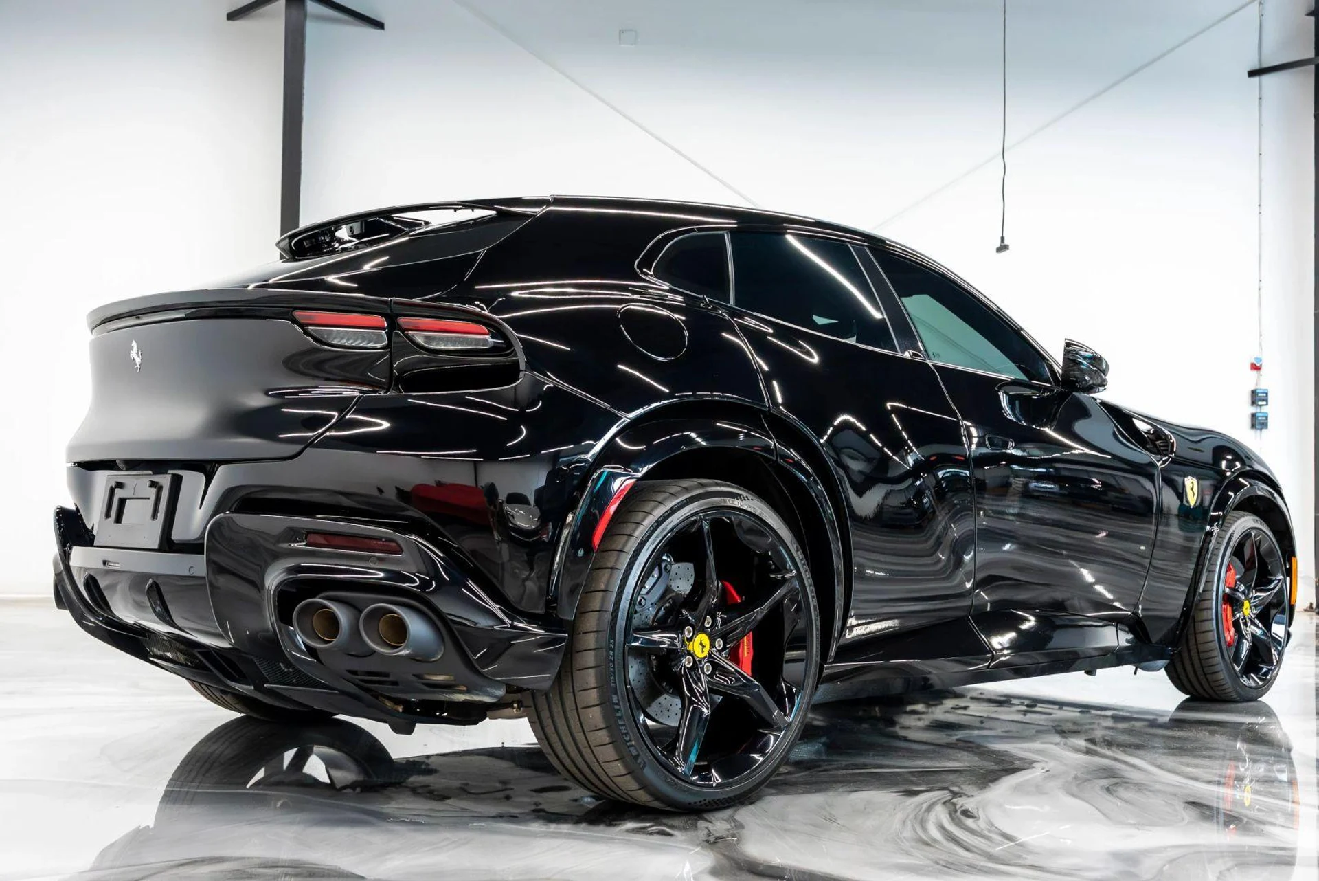 mph042_2089854692_Used_2025_Ferrari_Purosangue_Sport_Utility_4_D_1784849393_bc3e4ed599
