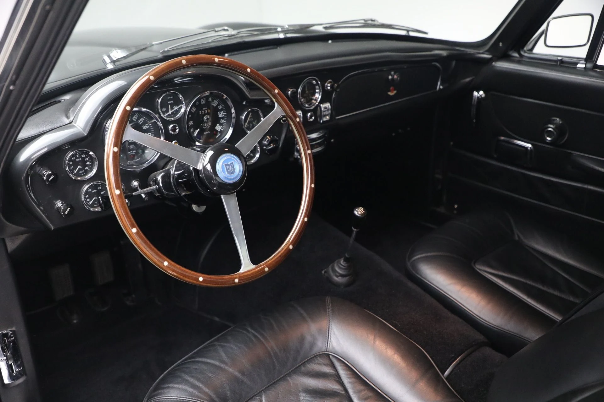 mph042_2093729780_Used_1968_Aston_Martin_DB_6_1793123624_e3b36e08e4