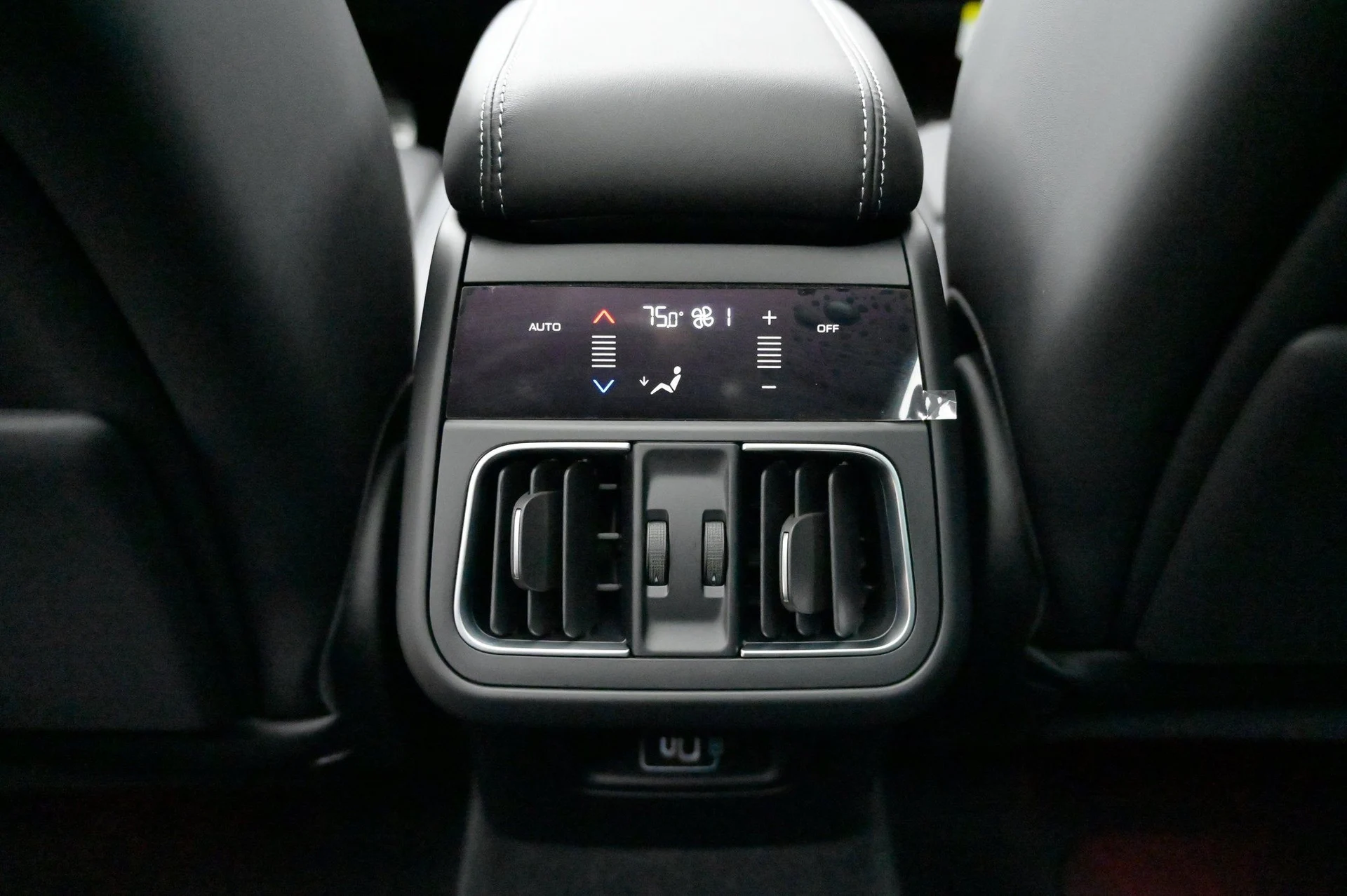 mph042_2094512888_ef474239323c4910bc39dbc35cf0a46d_d5abb80a43