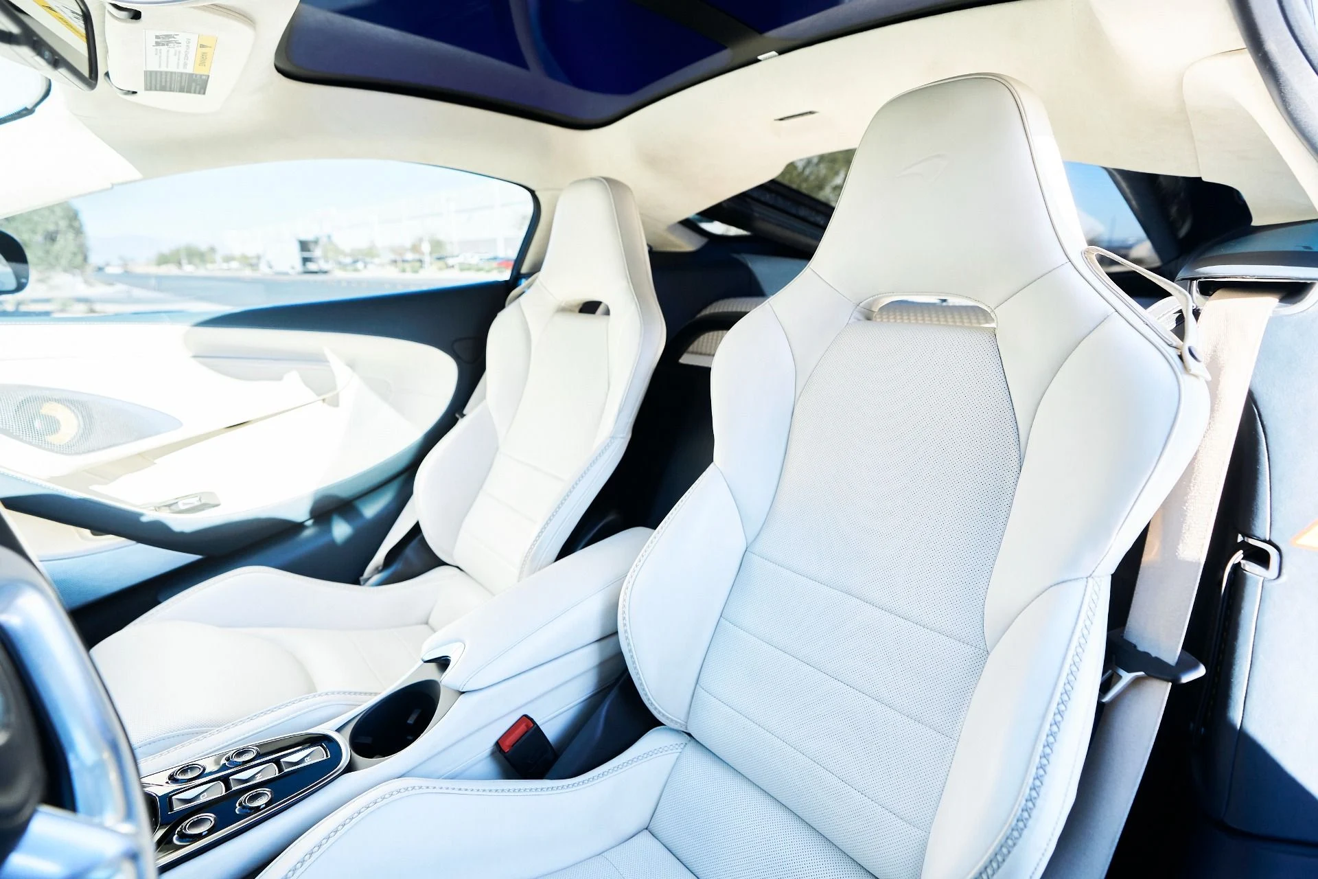 mph042_2099697546_Used_2022_Mc_Laren_GT_Base_1765245112_1f81186626