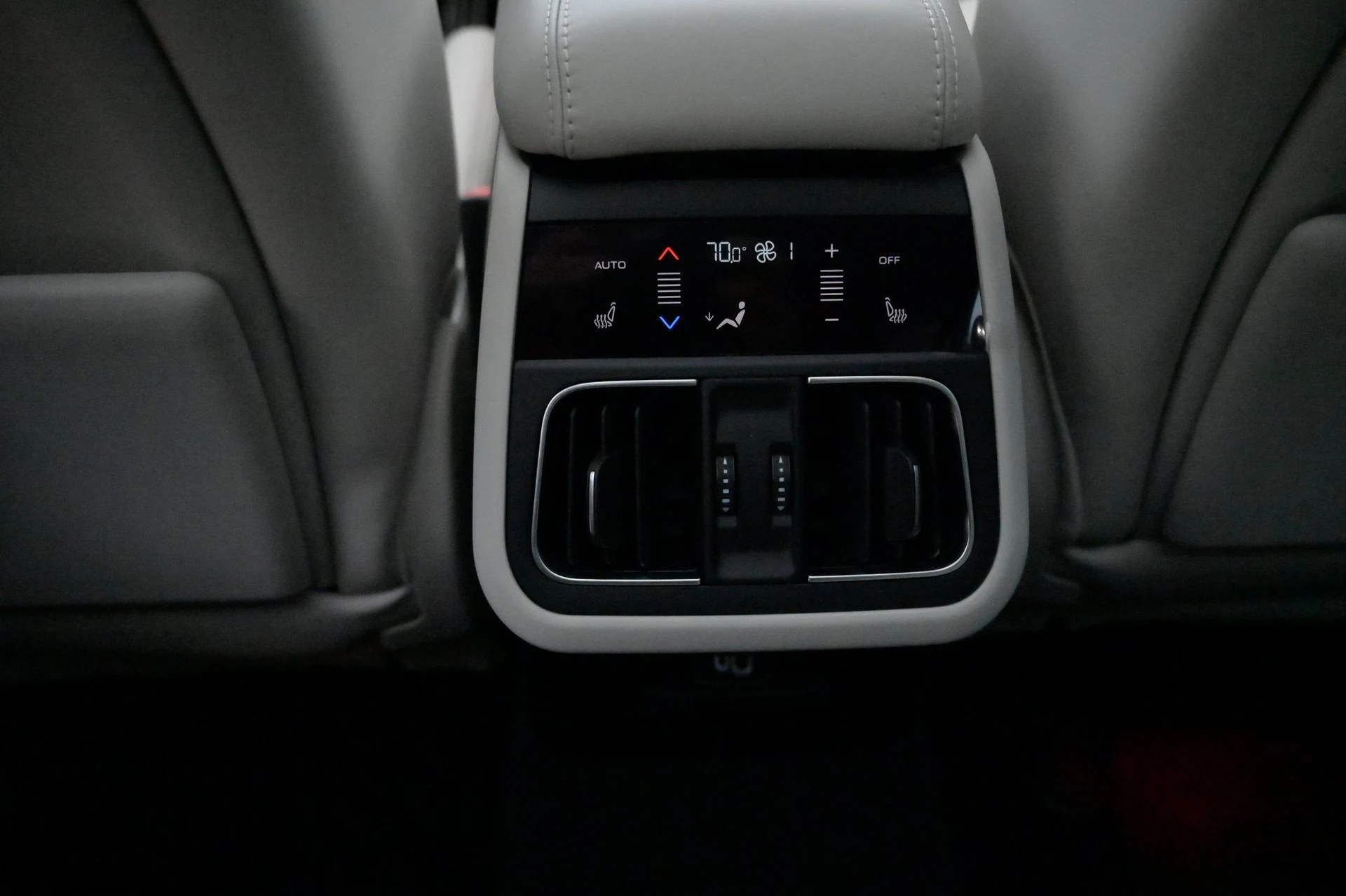 mph042_2114378623_ae6e01ab93c94ce189e5ba911667f5dc_5209ff8236