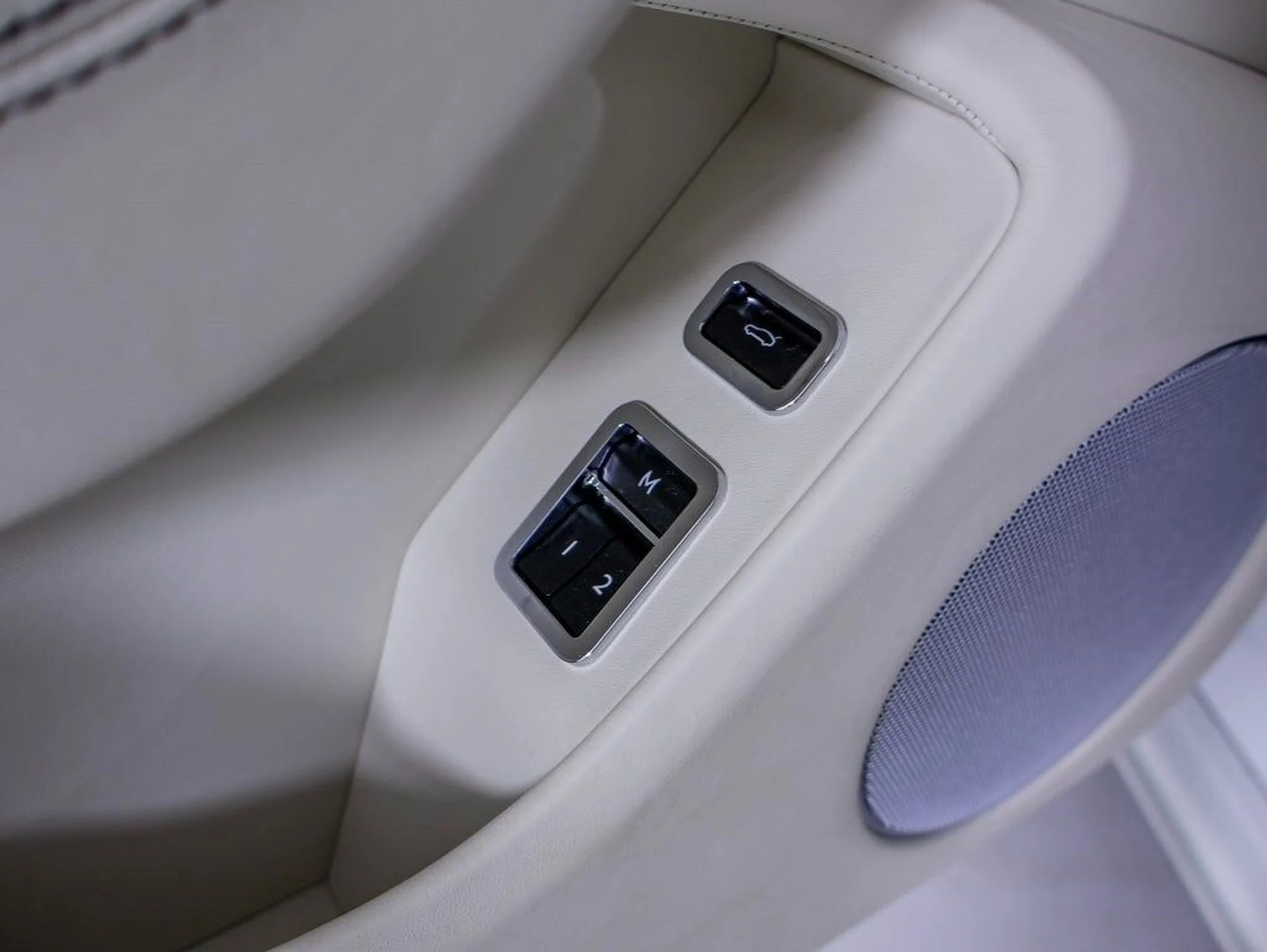 mph042_2121711614_c6836c2d3ecabb76d703bdad8960d931x_34069ced88