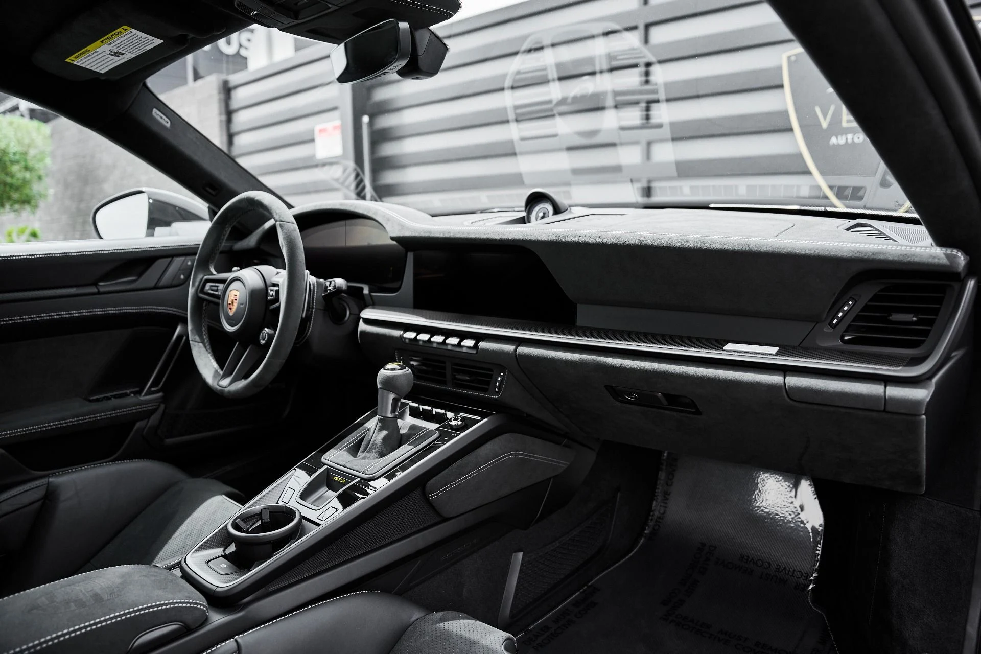 mph042_2134033492_Used_2026_Porsche_911_GT_3_1774923051_587e2b1c8f