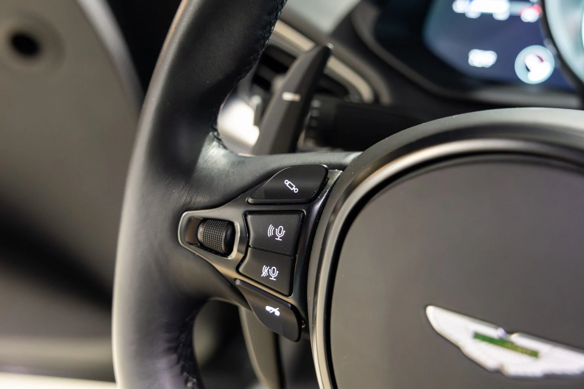 mph042_2135008350_f_Q_9e4c62402d