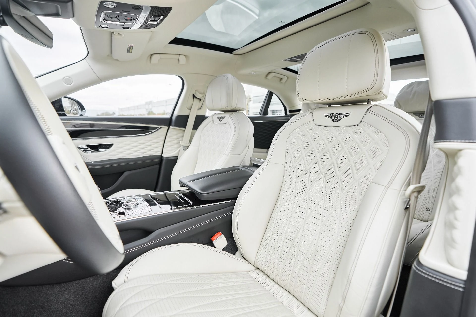 mph042_2143939303_Used_2022_Bentley_Flying_Spur_V8_1763502831_61ea5853df