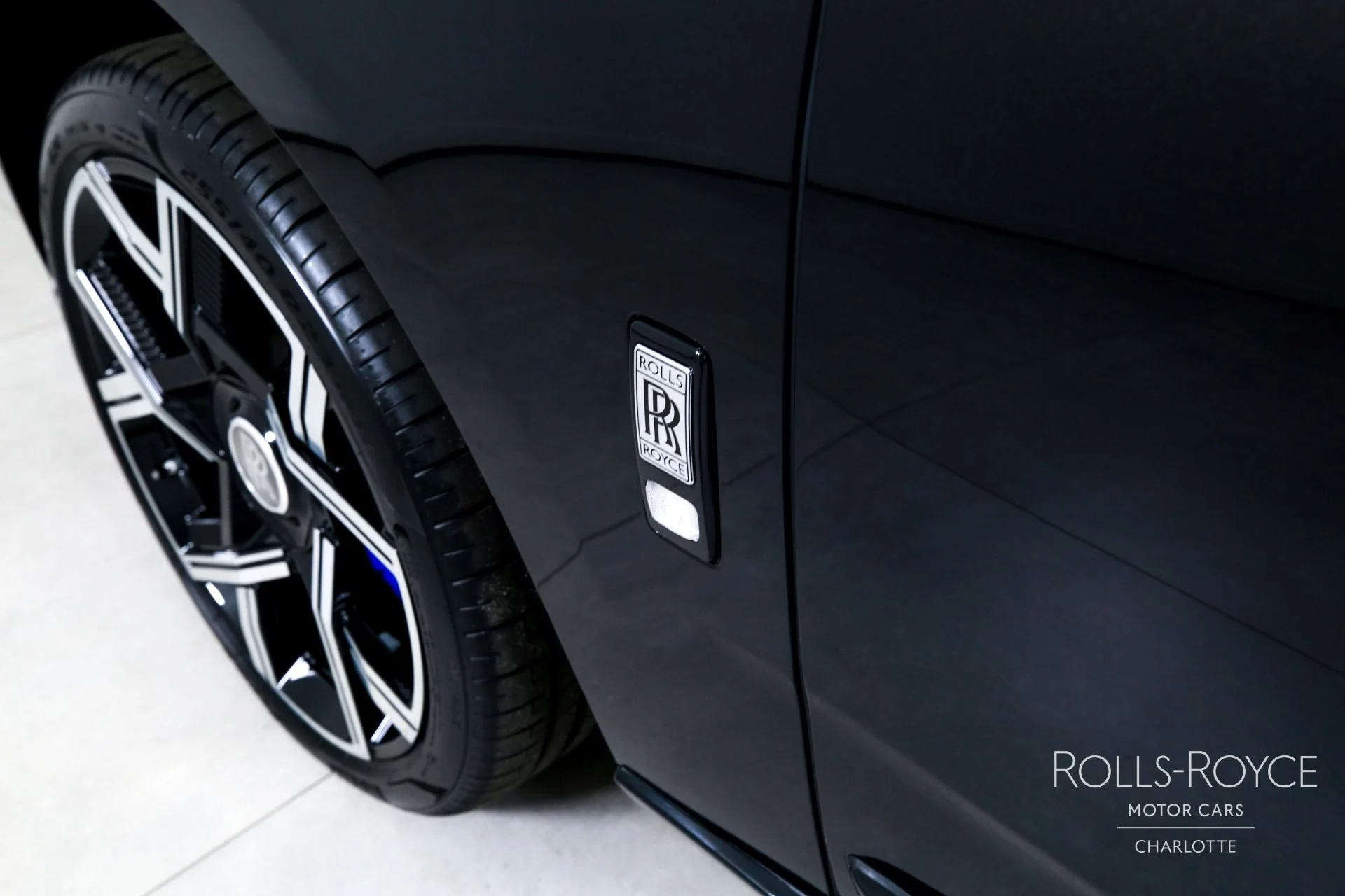 mph042_2153105284_Used_2026_Rolls_Royce_Cullinan_1767024631_501239a6af