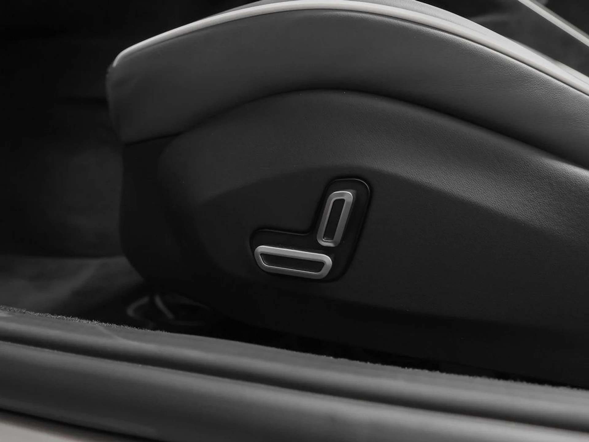 mph042_2160232372_43_1a46a59e38