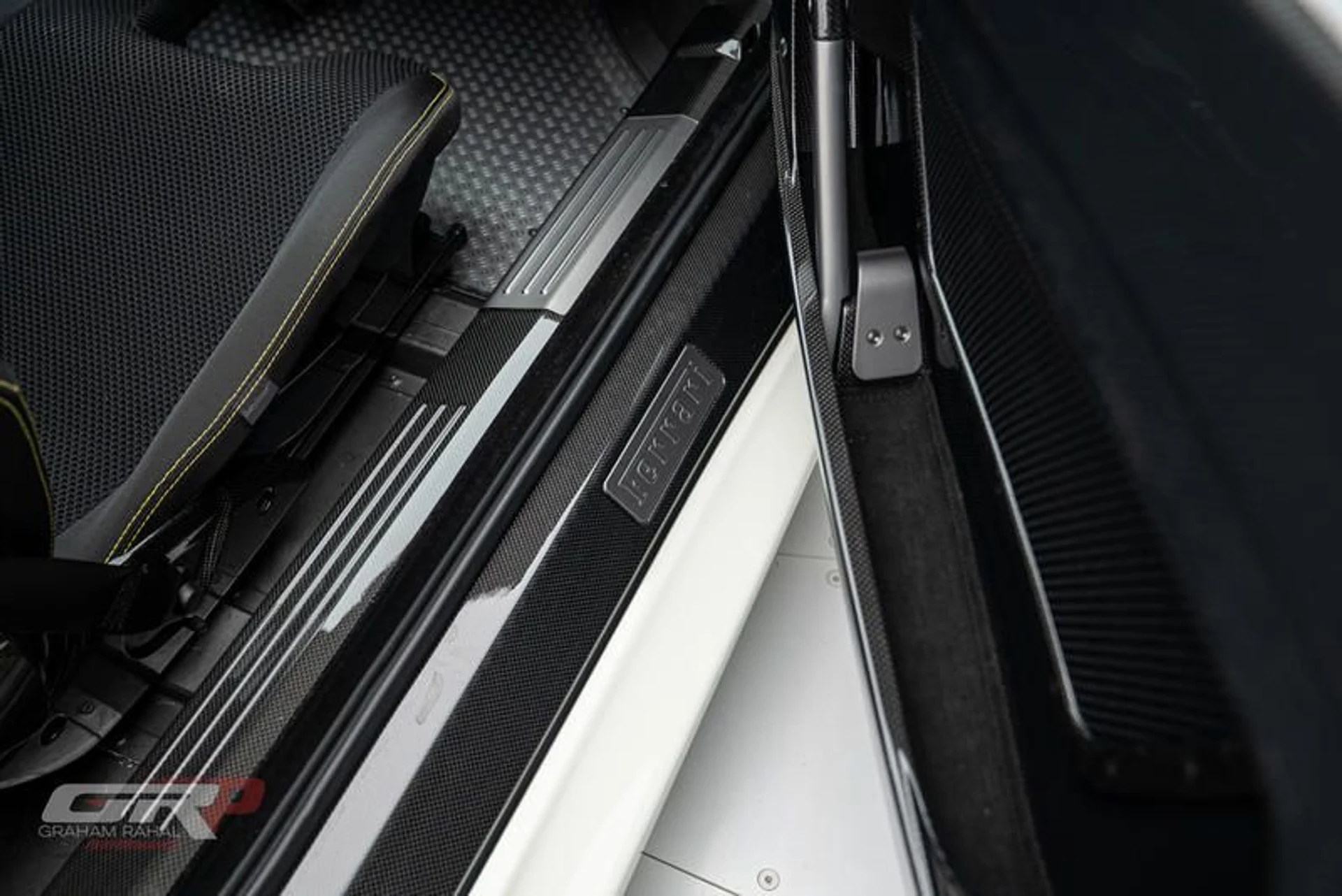 mph042_2178254159_ABC_047_B5_569_B_4_A6_B_9072_010_ADA_9_CA_8_AB_7fba0ce5a9