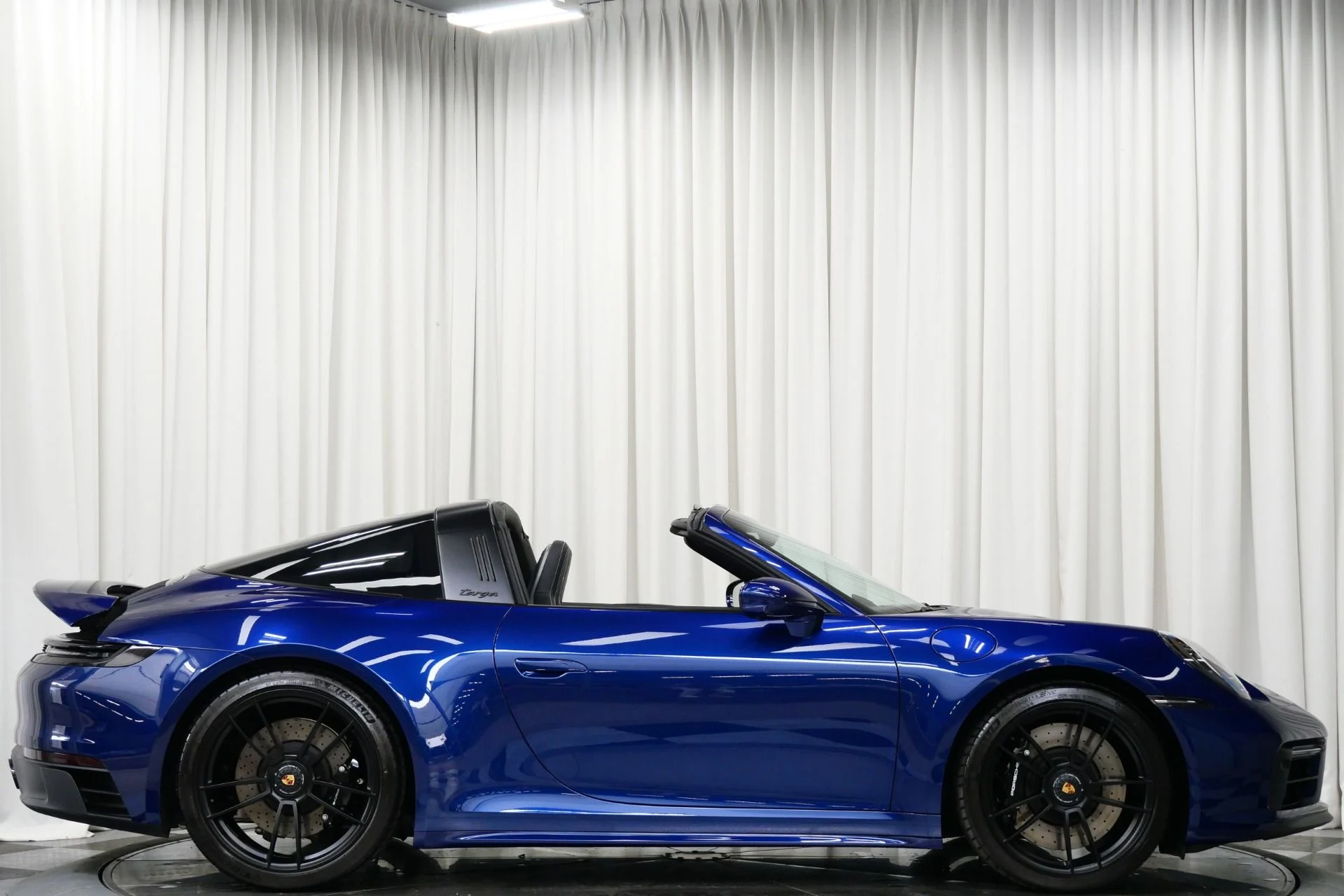 mph042_2178285938_Used_2023_Porsche_911_Targa_4_GTS_1761682285_f7bc6a7c5d