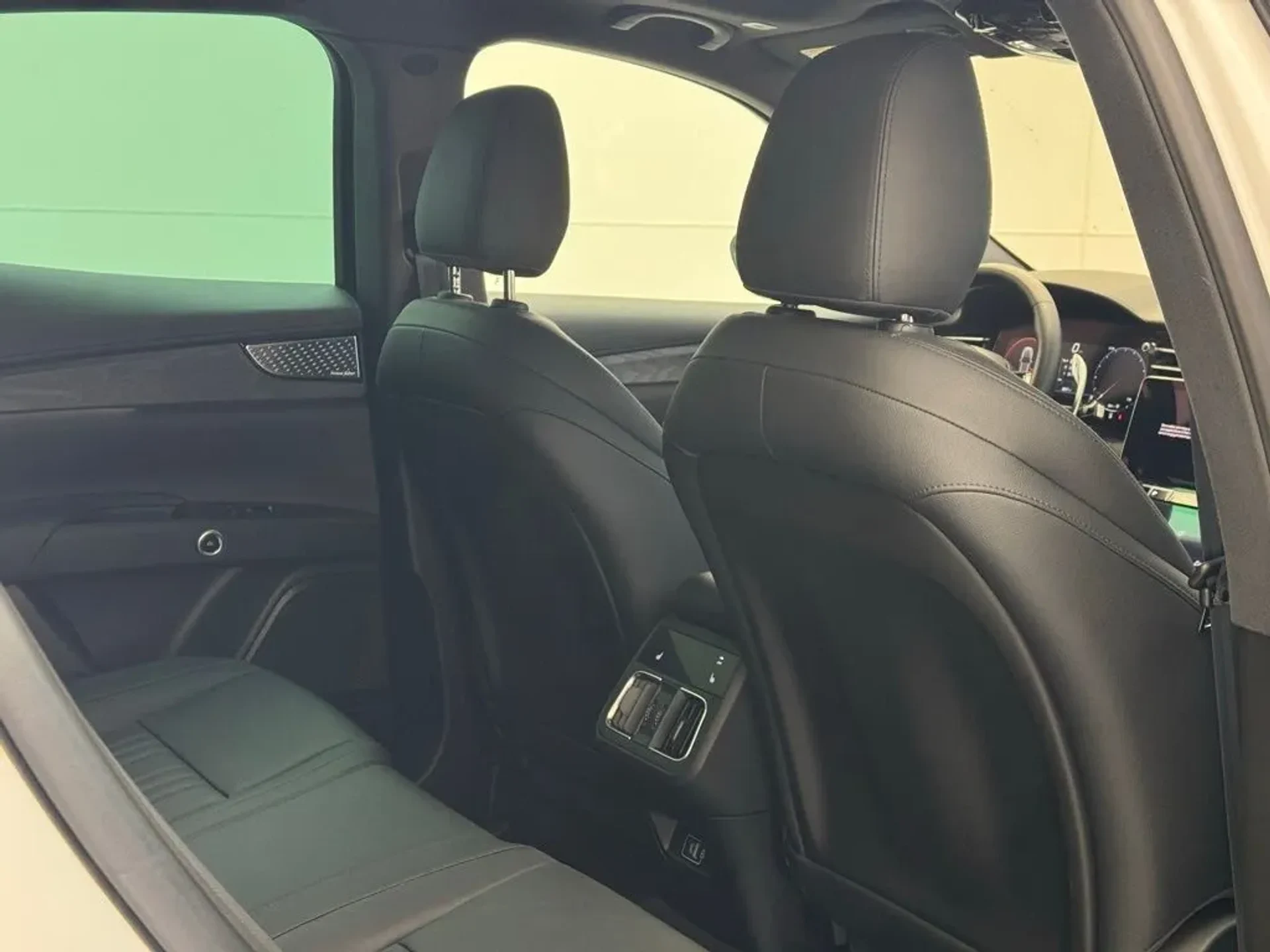 mph042_2193075836_dt5pwwaljmxs91dfi3p89zzsuqg1_0061d41325