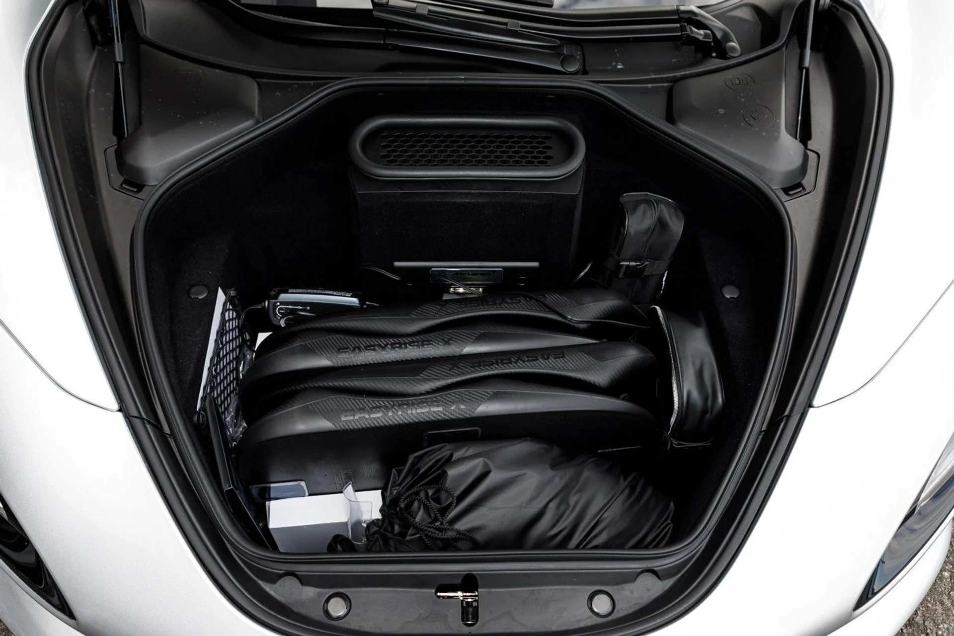 mph042_2206770691_633_p43_l_728cc5b5db