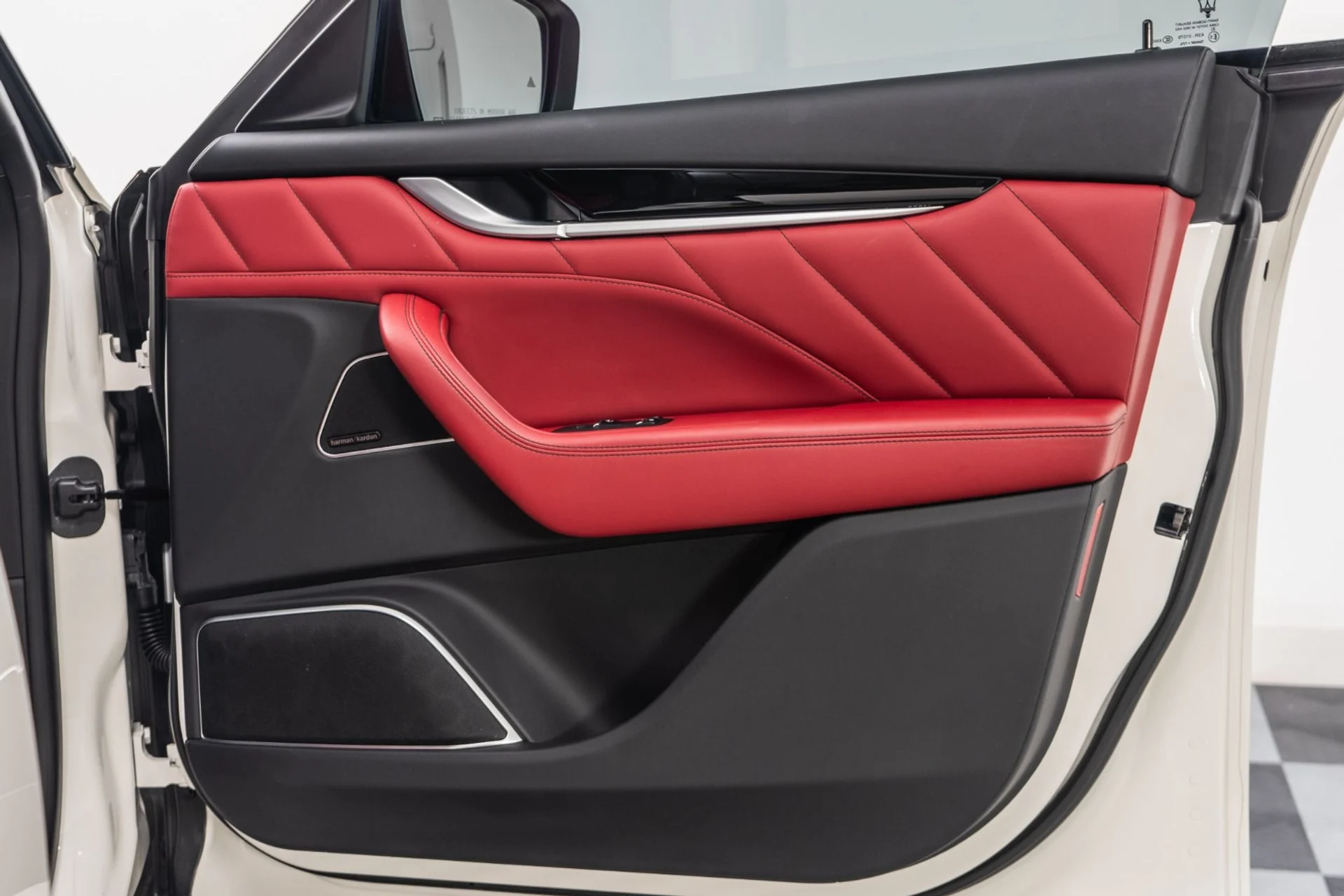 mph042_222439473_Used_2022_Maserati_Levante_Modena_Nerissimo_Package_Comfort_and_Convenience_Package_1773694217_e42eaaf232